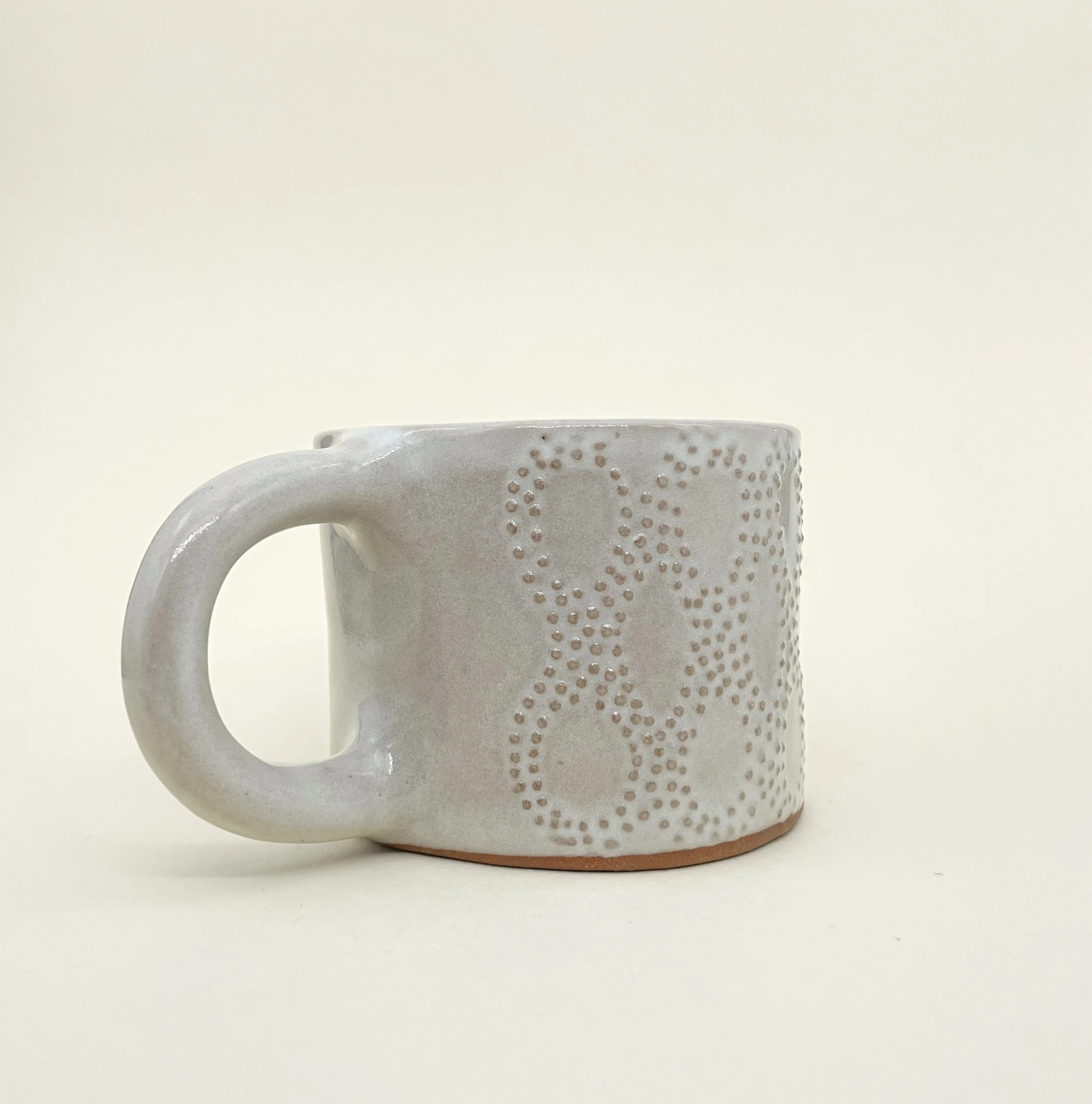 Chainlink Mug, Ceramic Mug, embossed dot details, Decoration Saves