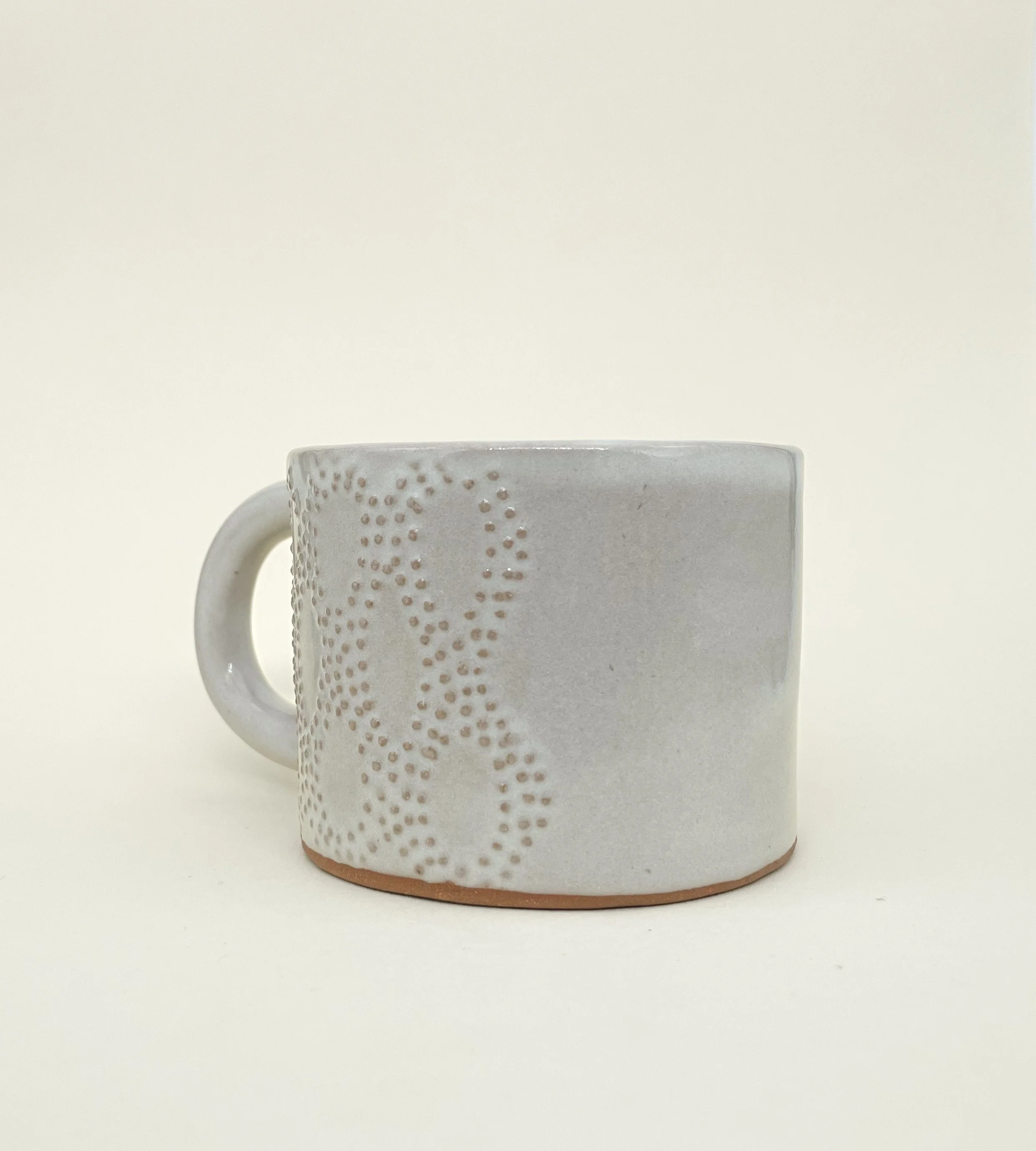 Chainlink Mug, Ceramic Mug, embossed dot details, Decoration Saves