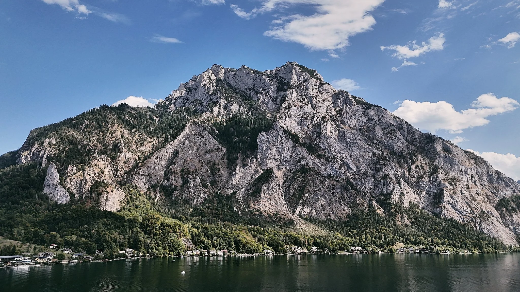 Traunstein mit Drohne.jpg