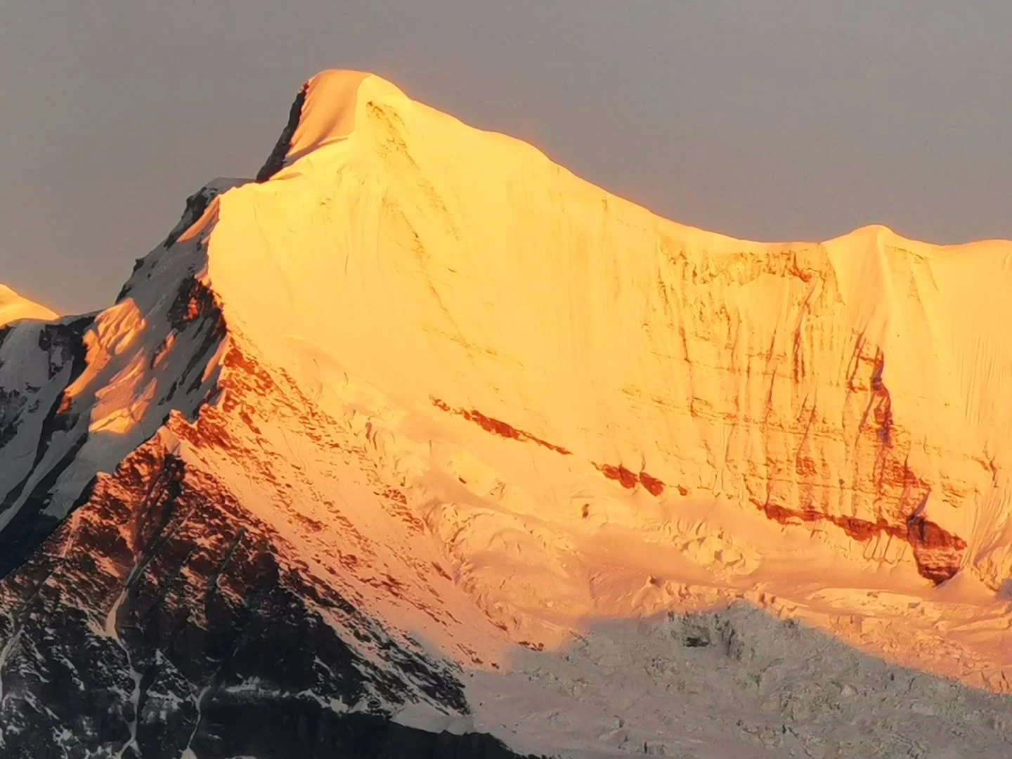 No crowds. No noise.
Most likely, it&rsquo;ll just be us out there.

And somewhere along the way, you&rsquo;ll stop! not because you&rsquo;re tired, but because the mountains just don&rsquo;t let you walk past.

On the very first day itself, the hori