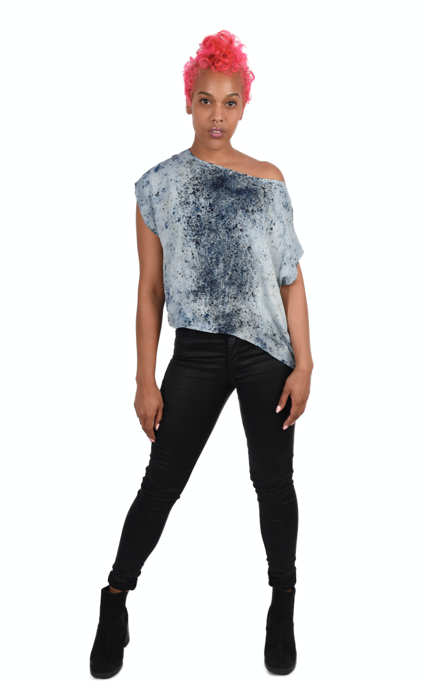 blue spots half caftan two.png