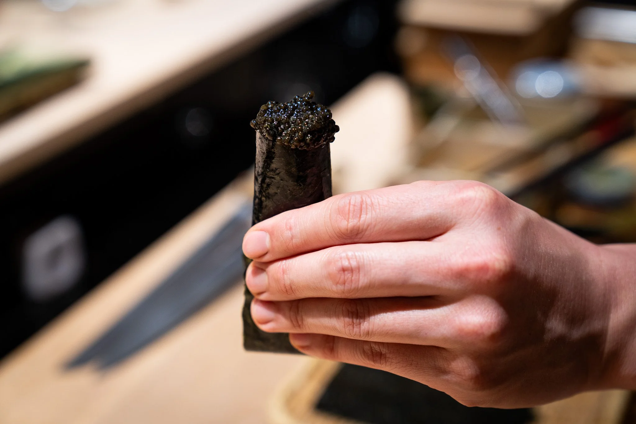 Toro caviar handroll