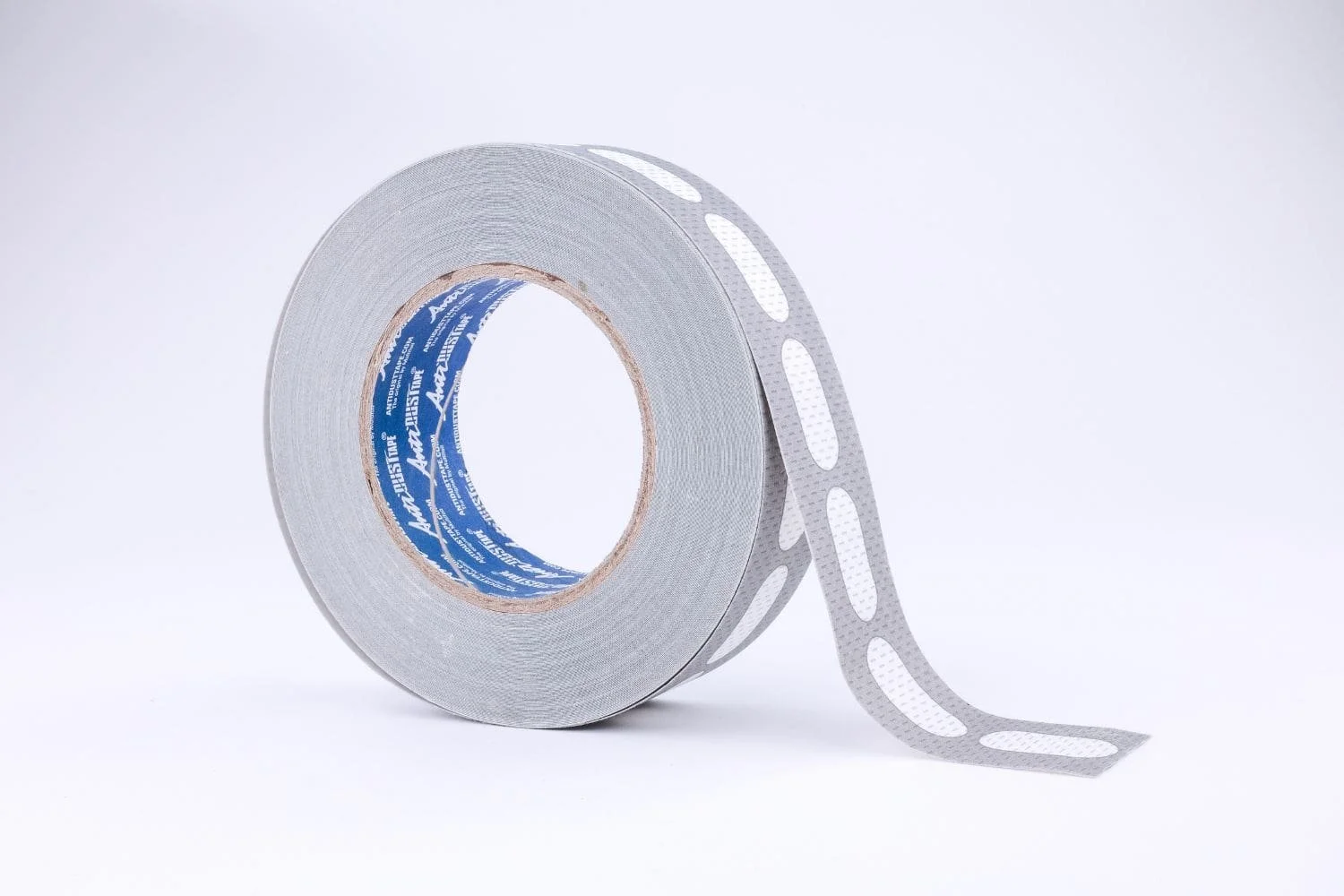 Protiprašni trak s perforacijo