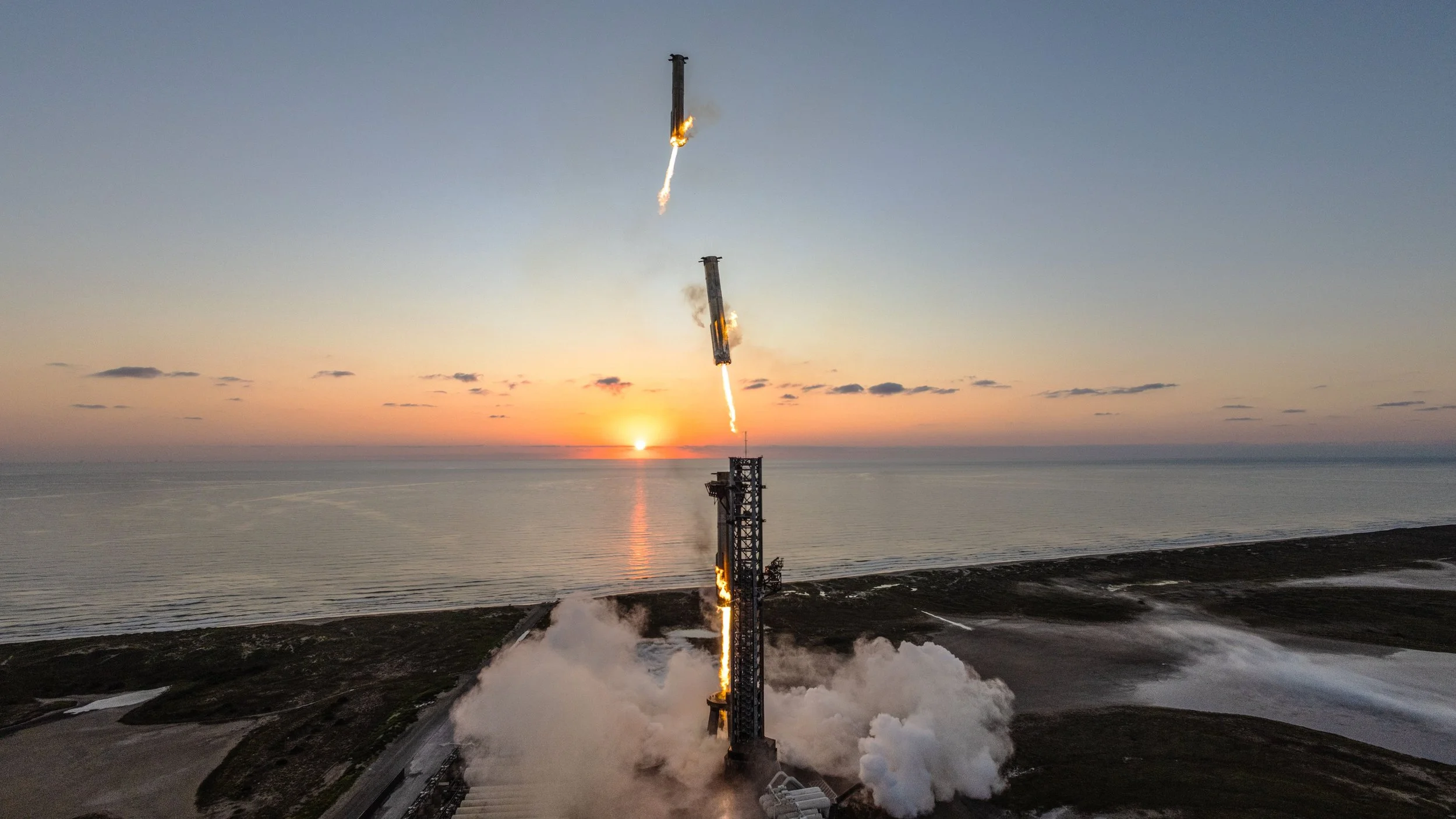 SpaceX Super Heavy Booster Catch