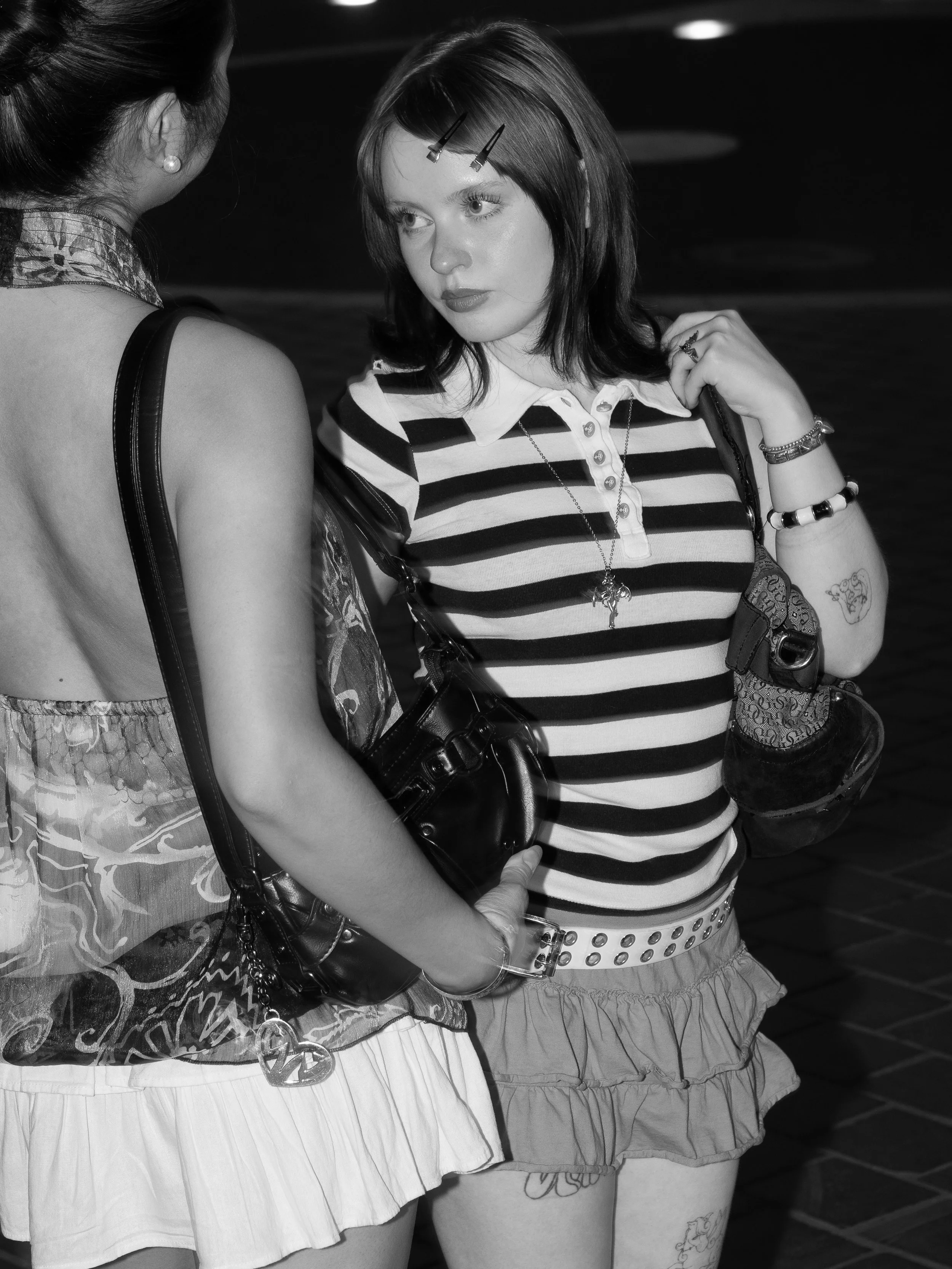 _8300903-2.jpg