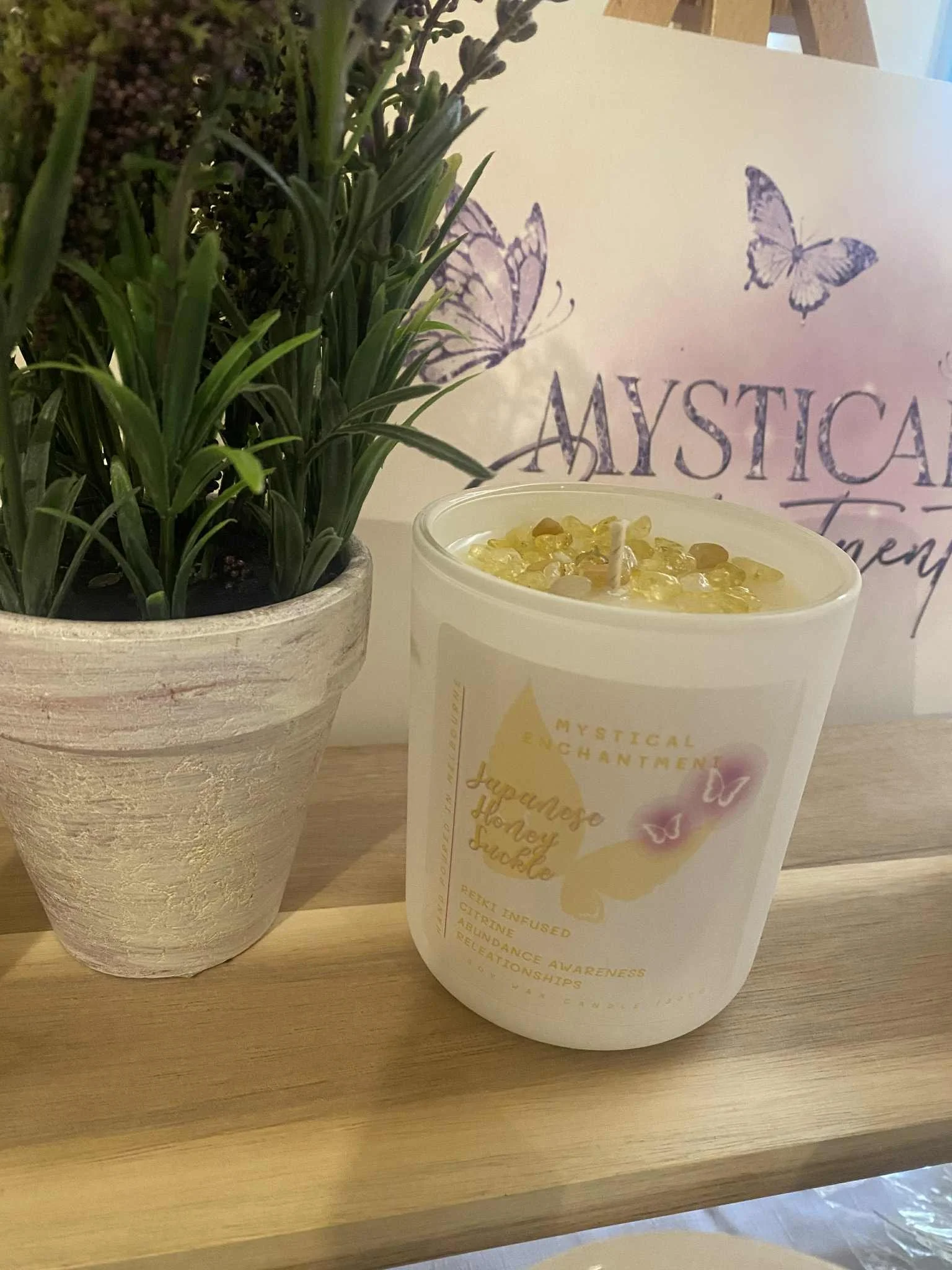 Japanese Honey Suckle Natural Soy Wax Candle 300 Grams