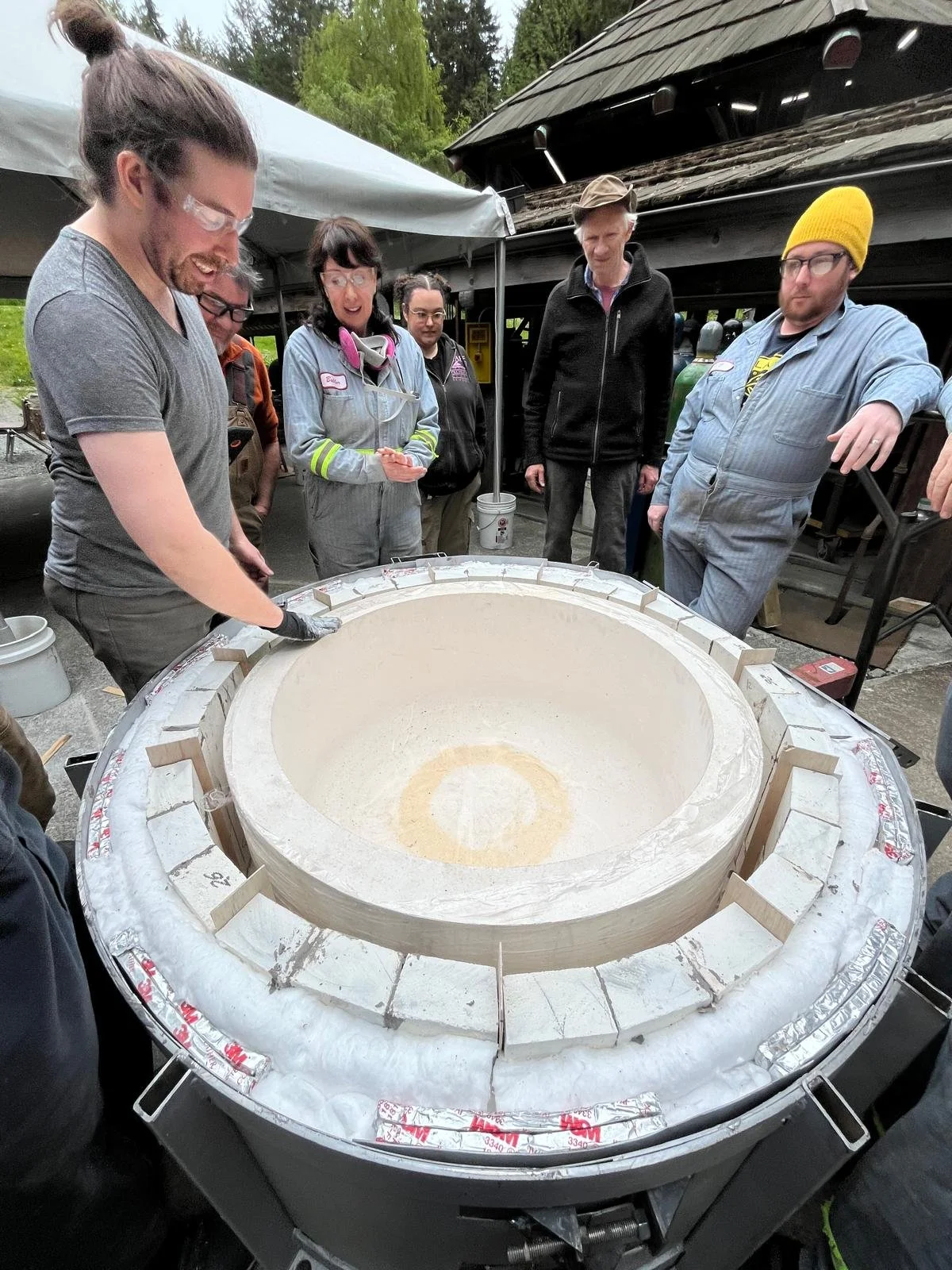 Pilchuck Furnace Builders: Day 6 &amp; the Crucible is in!