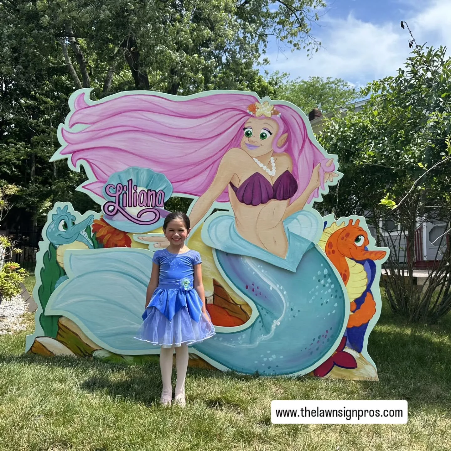 We can't think of a better way to start the summer off than with an #underthesea themed dance recital!👯&zwj;♀️🩰

Liliana and her family reached out to us to create this special #mermaidtheme party backdrop to celebrate the occasion, along with the 