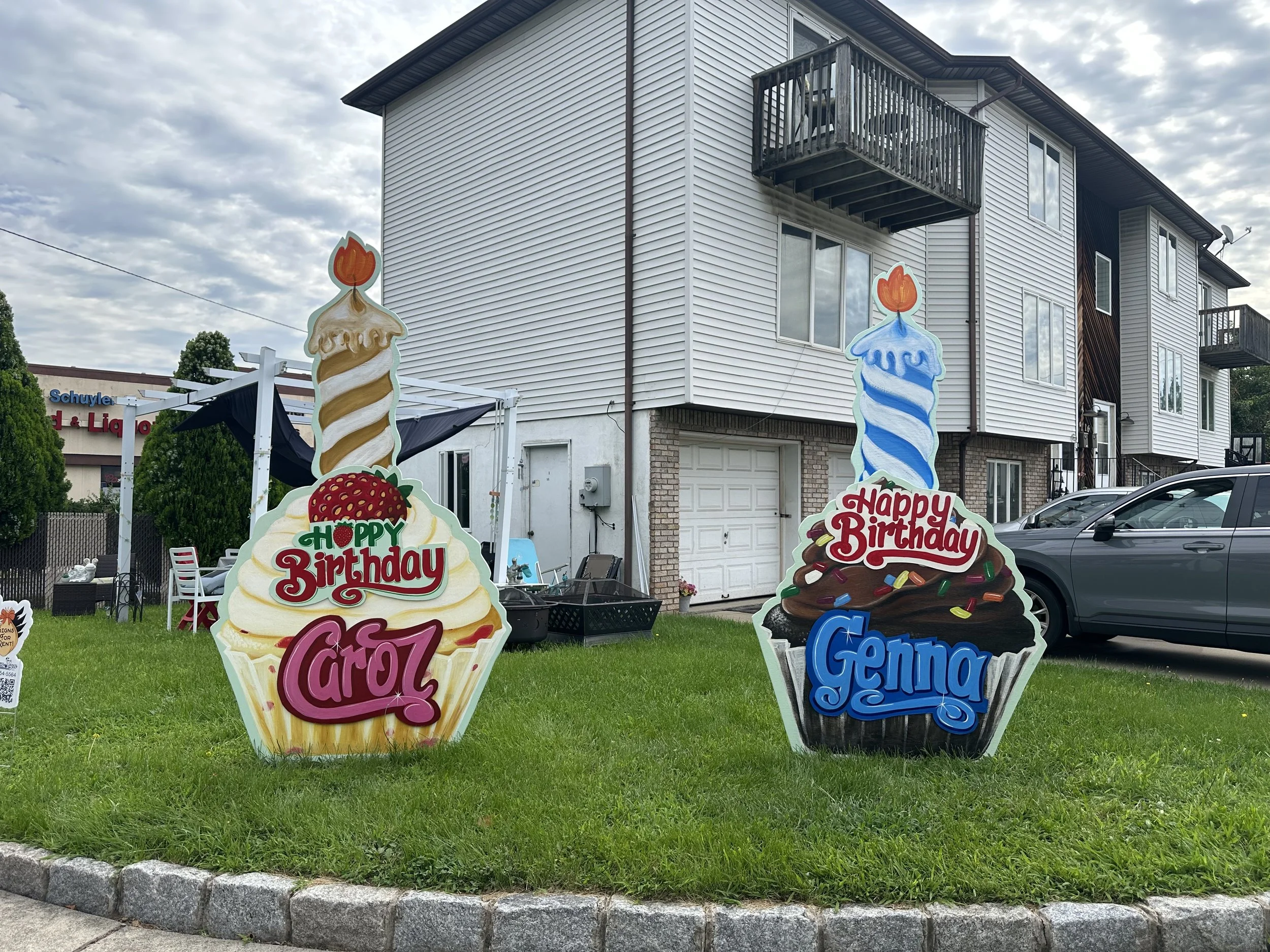 carol and genna cupcakes.jpg