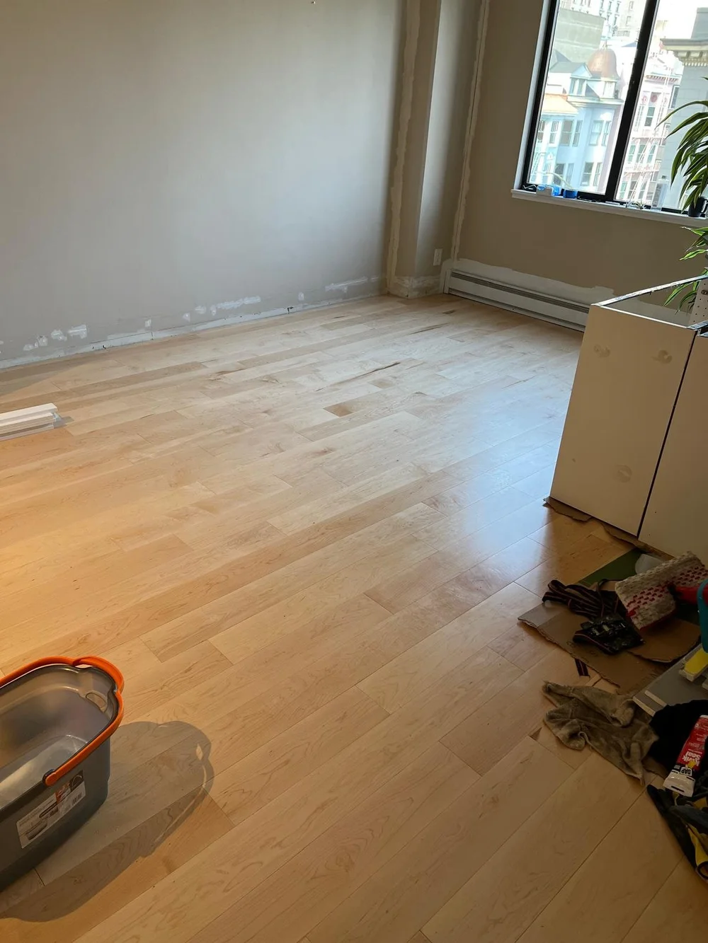 Living room with the new floors installed