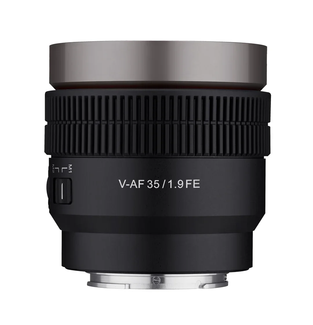 V-AF35mmT1.9FE_Front1.webp