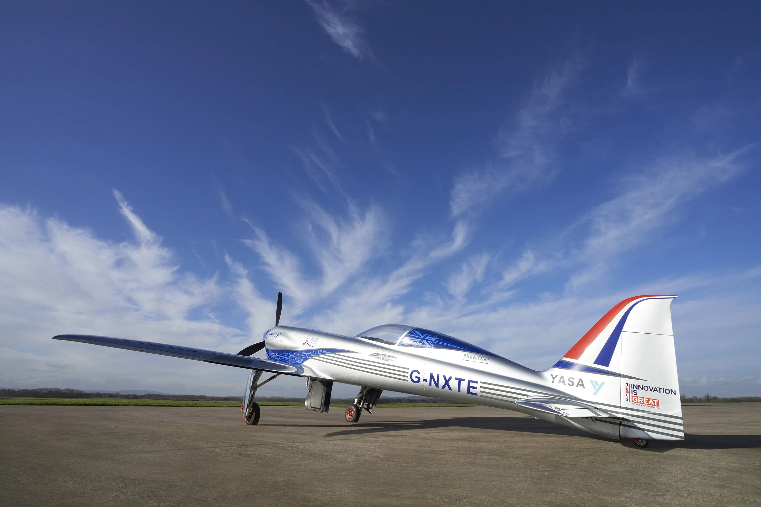 Rolls-Royce_Accel_Electric_Flight5.jpg