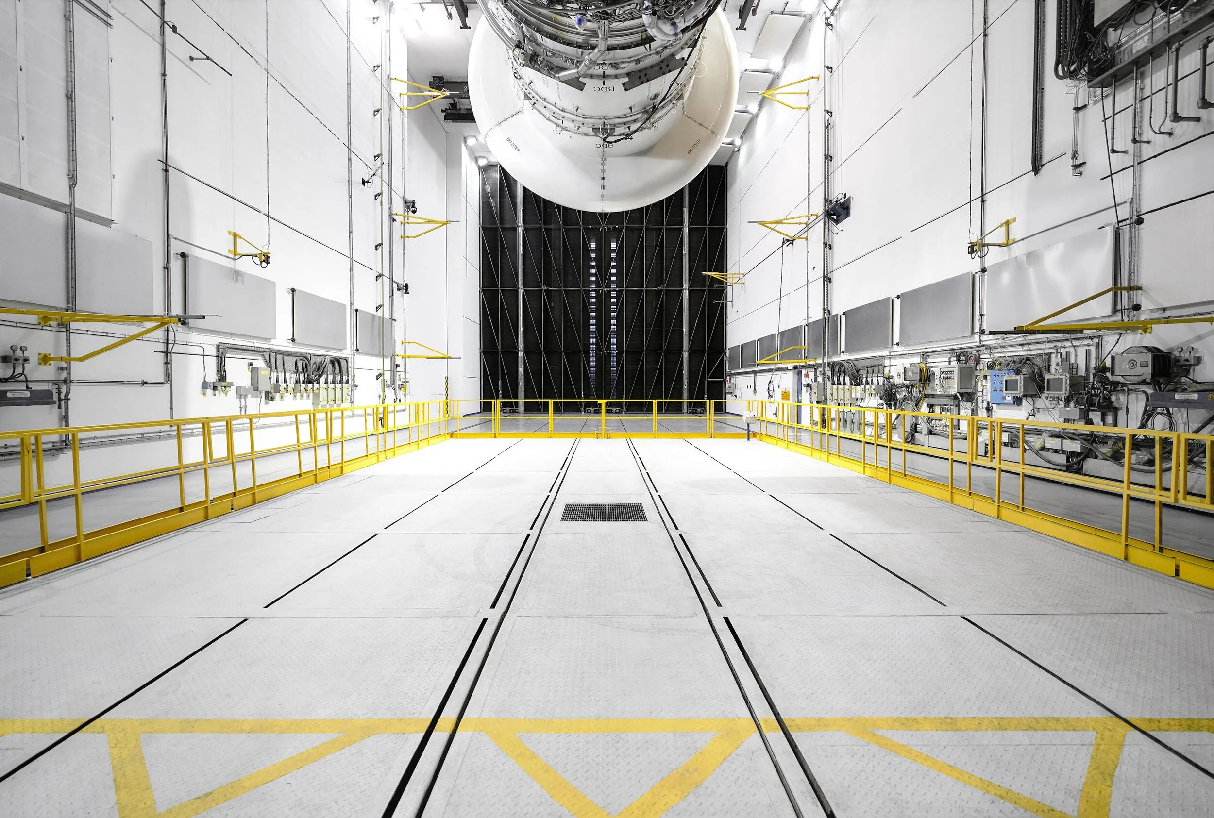 Jet engine test facility