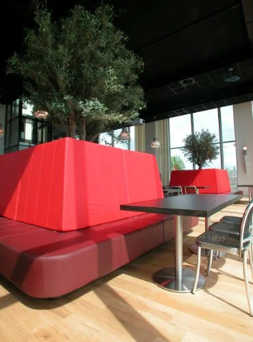 Woonconcept Meppel bedrijfsrestaurant maatwerk bank  kopie.jpg