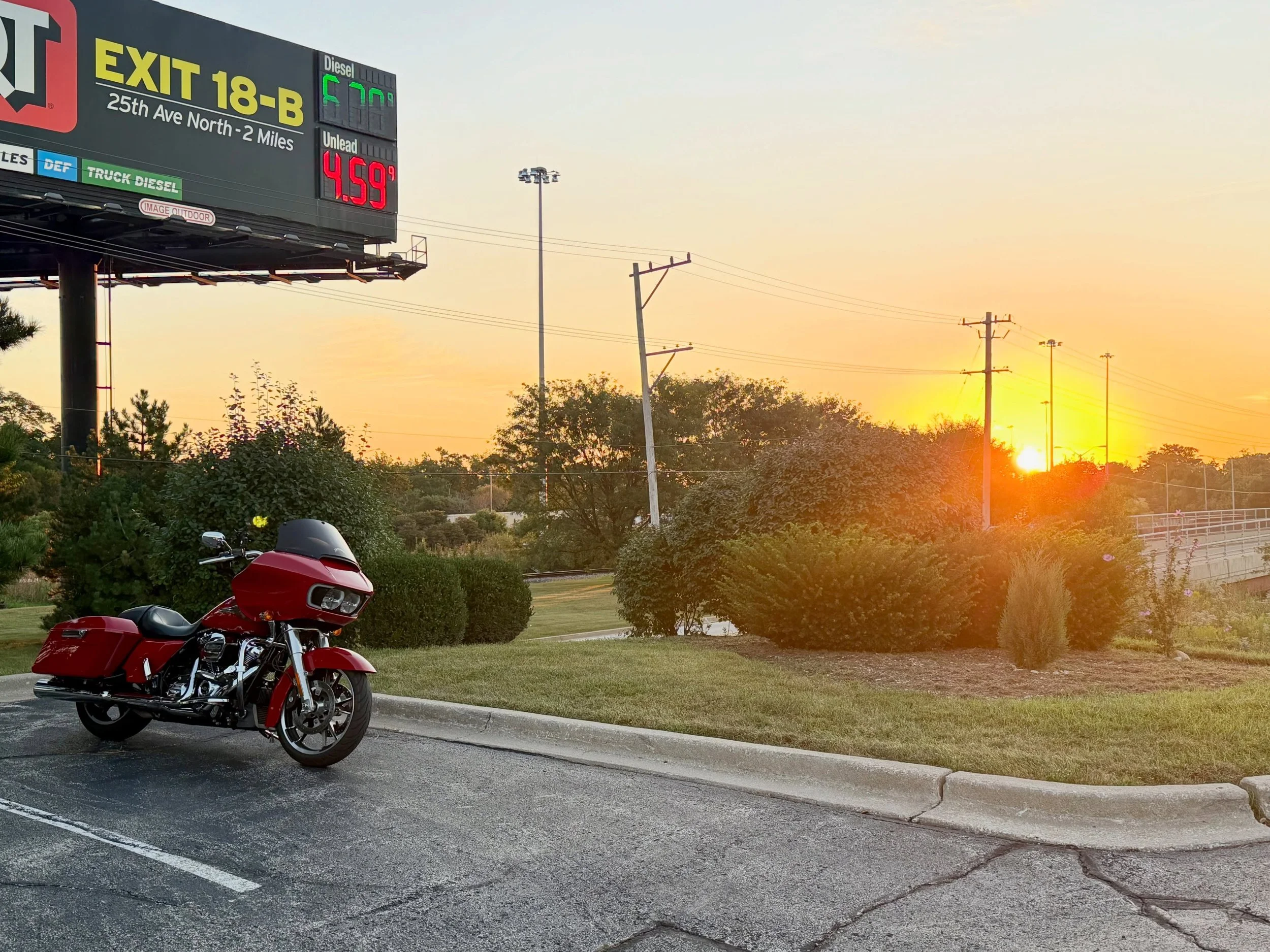 #FFF #Sunrise #BigRed #East
