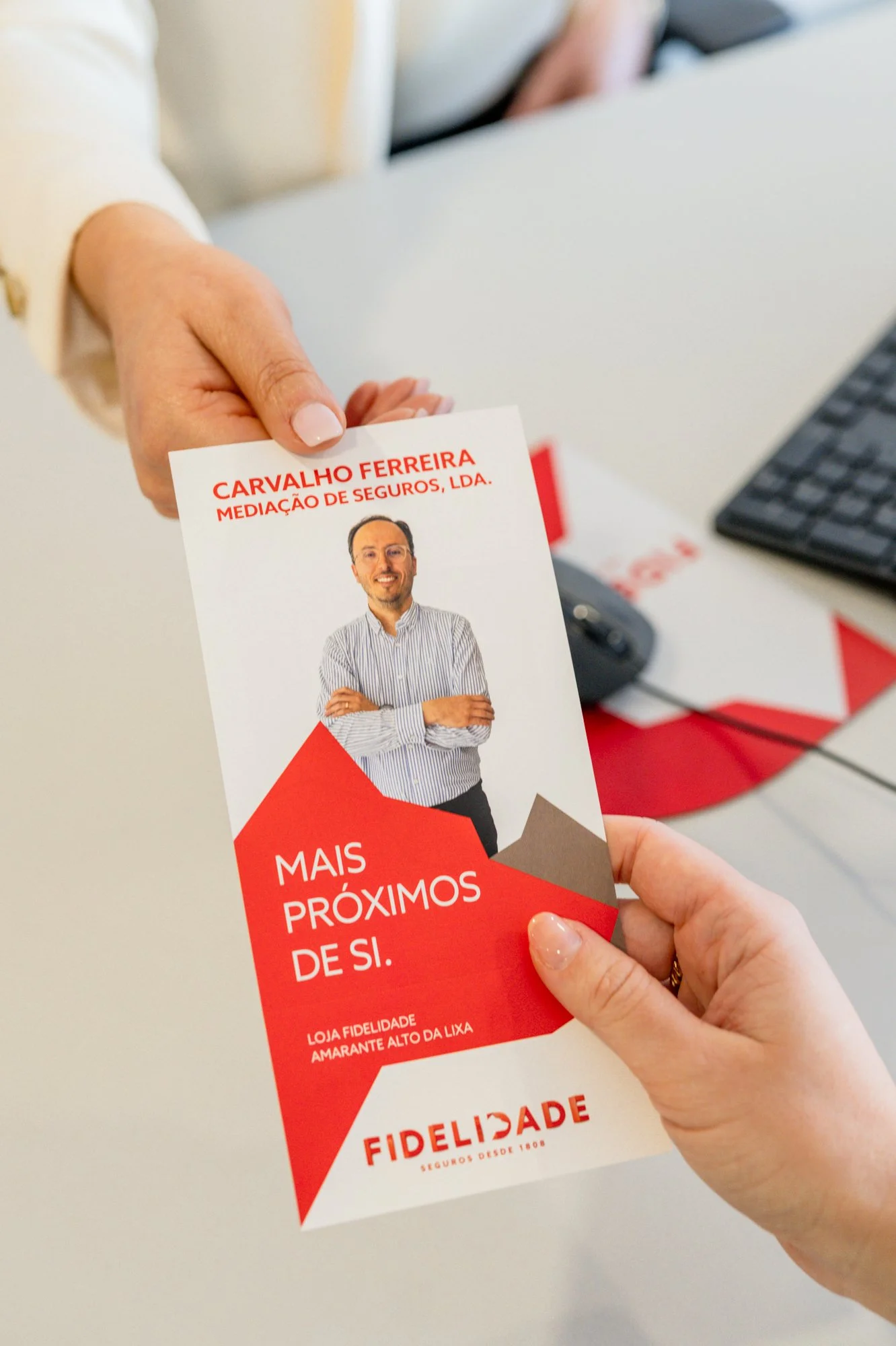 Cartão de visita Luciano Ferreira Seguros