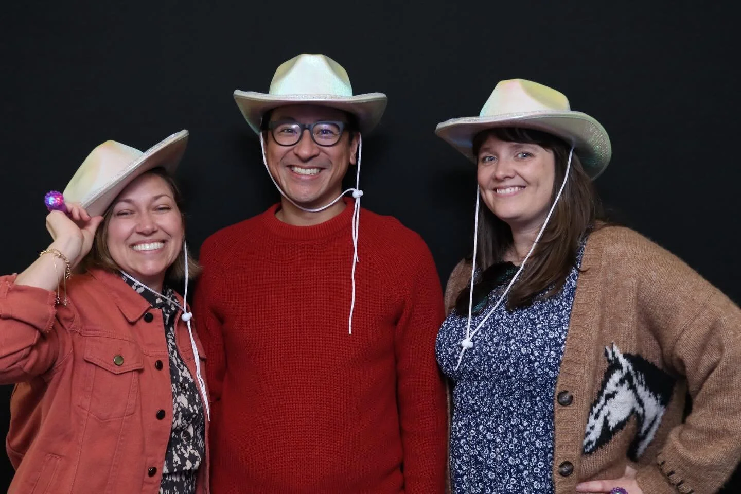 Nothing better than bringing people together to support a meaningful cause 🤠✨

Rodeo-themed auction with studio-quality photos, clean black backdrop, and a fully customized 2x6 template.

If you&rsquo;re planning an event and want this kind of exper