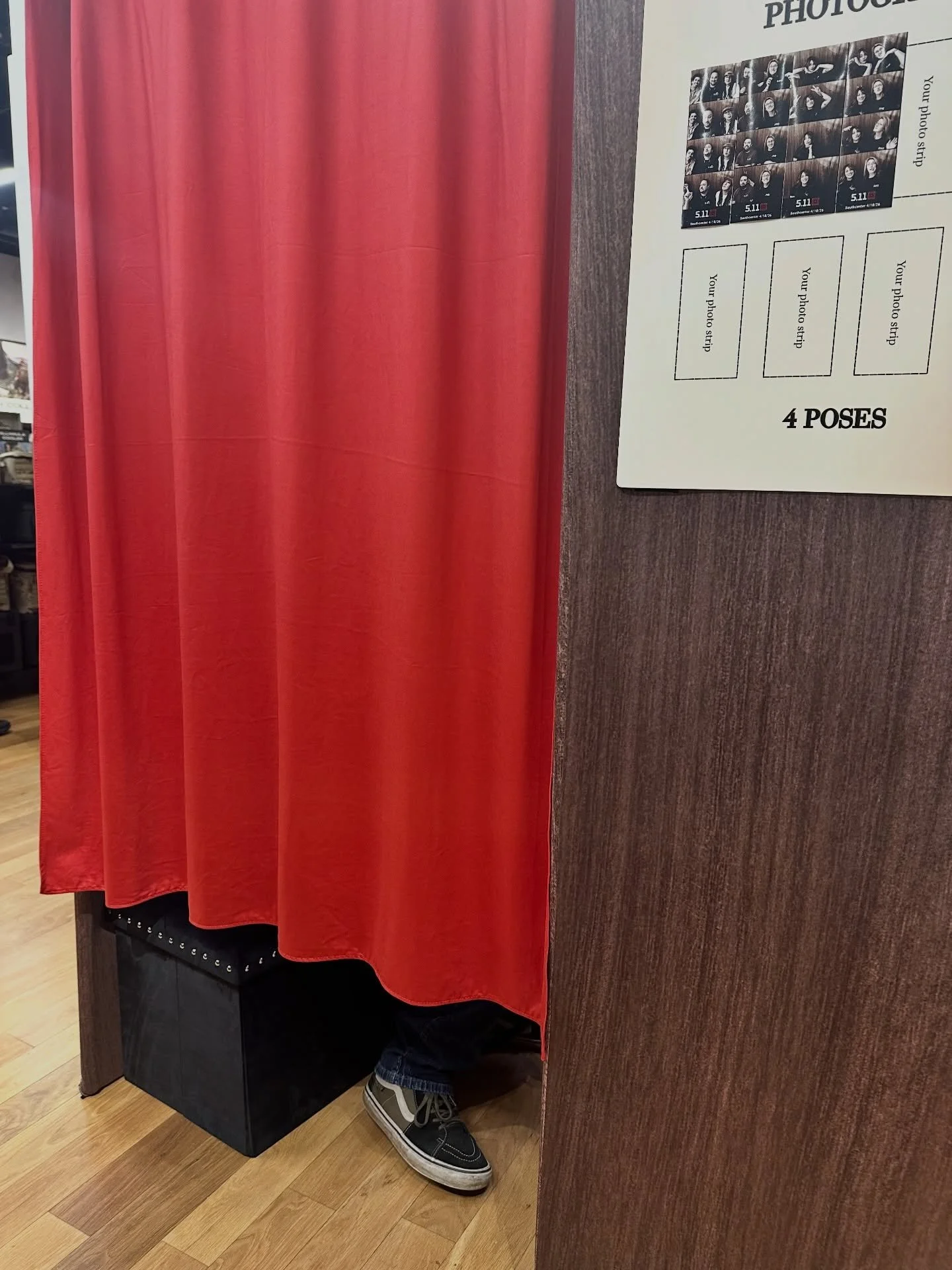 A nostalgic kind of Photo Booth experience.

Step inside, sit down and pull the curtains forward. 

Your photos printed in classic 2x6 strips, 4 frames, in a vintage-style finish.

Ultra-light weight enclosure, for a seamless and quick set up.

Avail