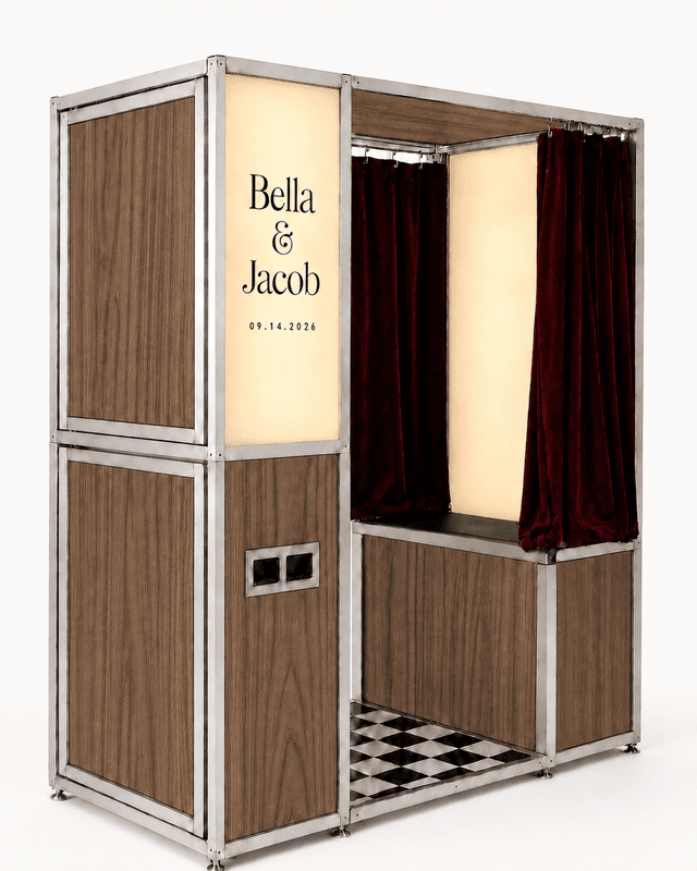 wooden-enclosed-photo-booth-kirkland