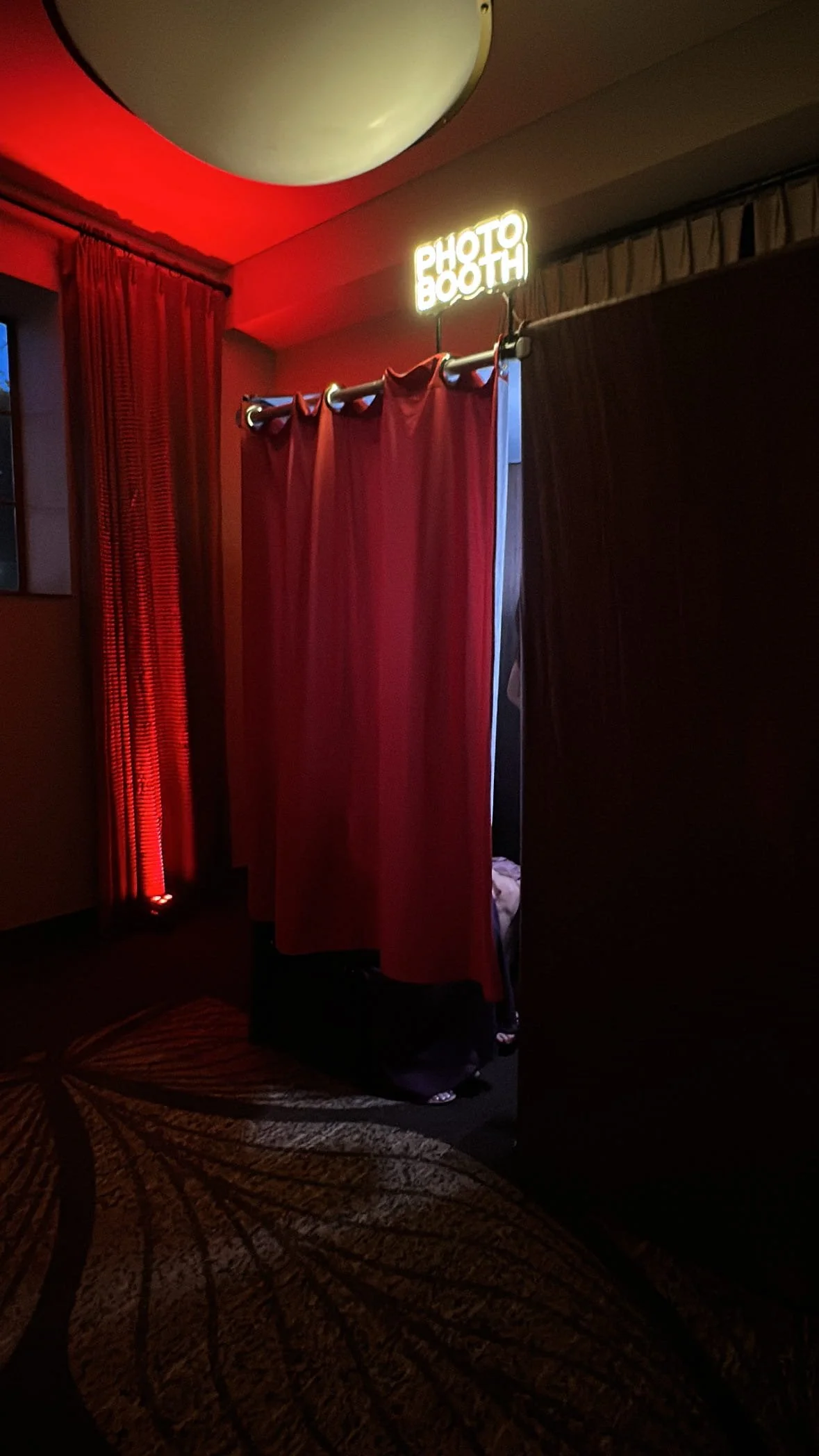 enclosed-photo-booth-walnut-brown-seattle
