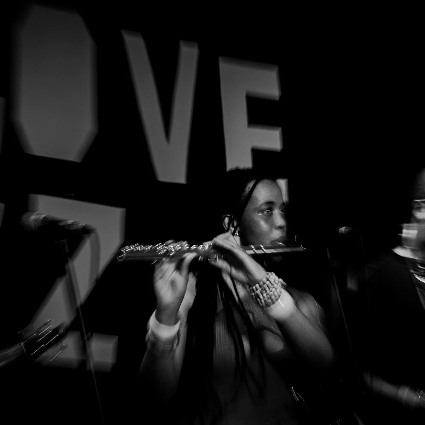 team vv at klj 🪈🧚🏽🤍

eye @taki.see.sayme 
band leader, flautist, vocalist @vuyotshwele 
alto sax @ofentse_sebula 
trombone @junior_matsila 
kit @mandox_shines 
keys @solethu_madasa 

#southafricanjazz #flute #kidslovejazz #vuyoviwe #jazzband