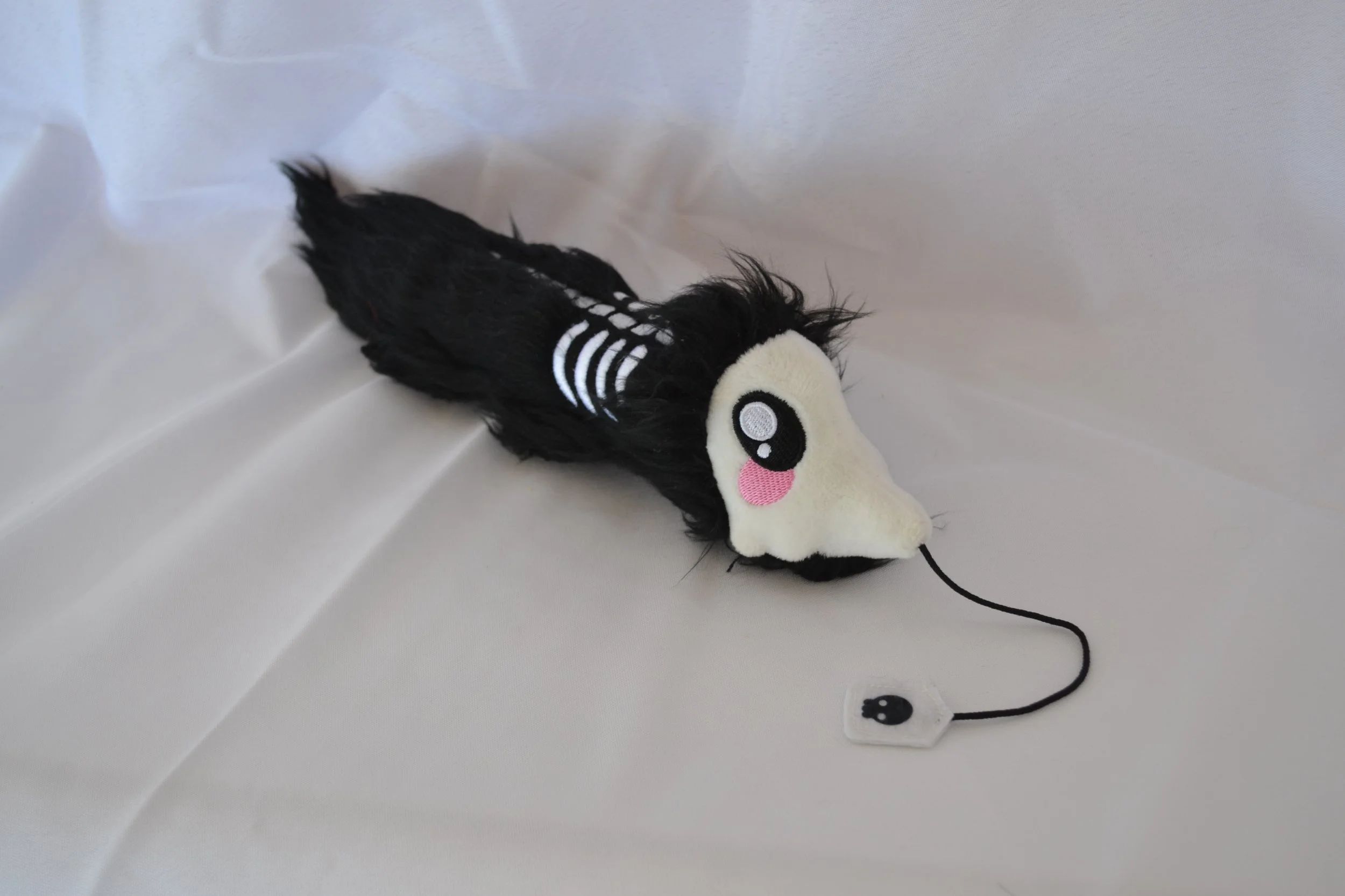 Skullie Worm on a String! Plush