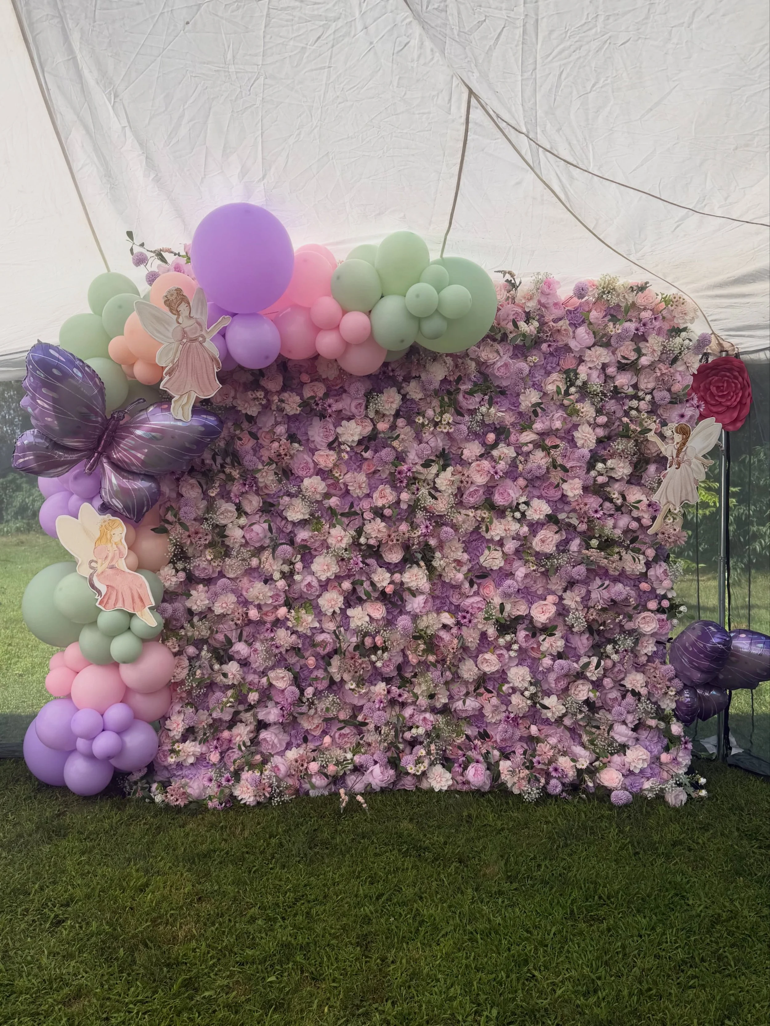 A fairy first backyard birthday party 🧚🏻&zwj;♀️💜 All the whimsical flowers + balloons made this event so special!

#518events #518smallbusiness #fairyfirstbirthday