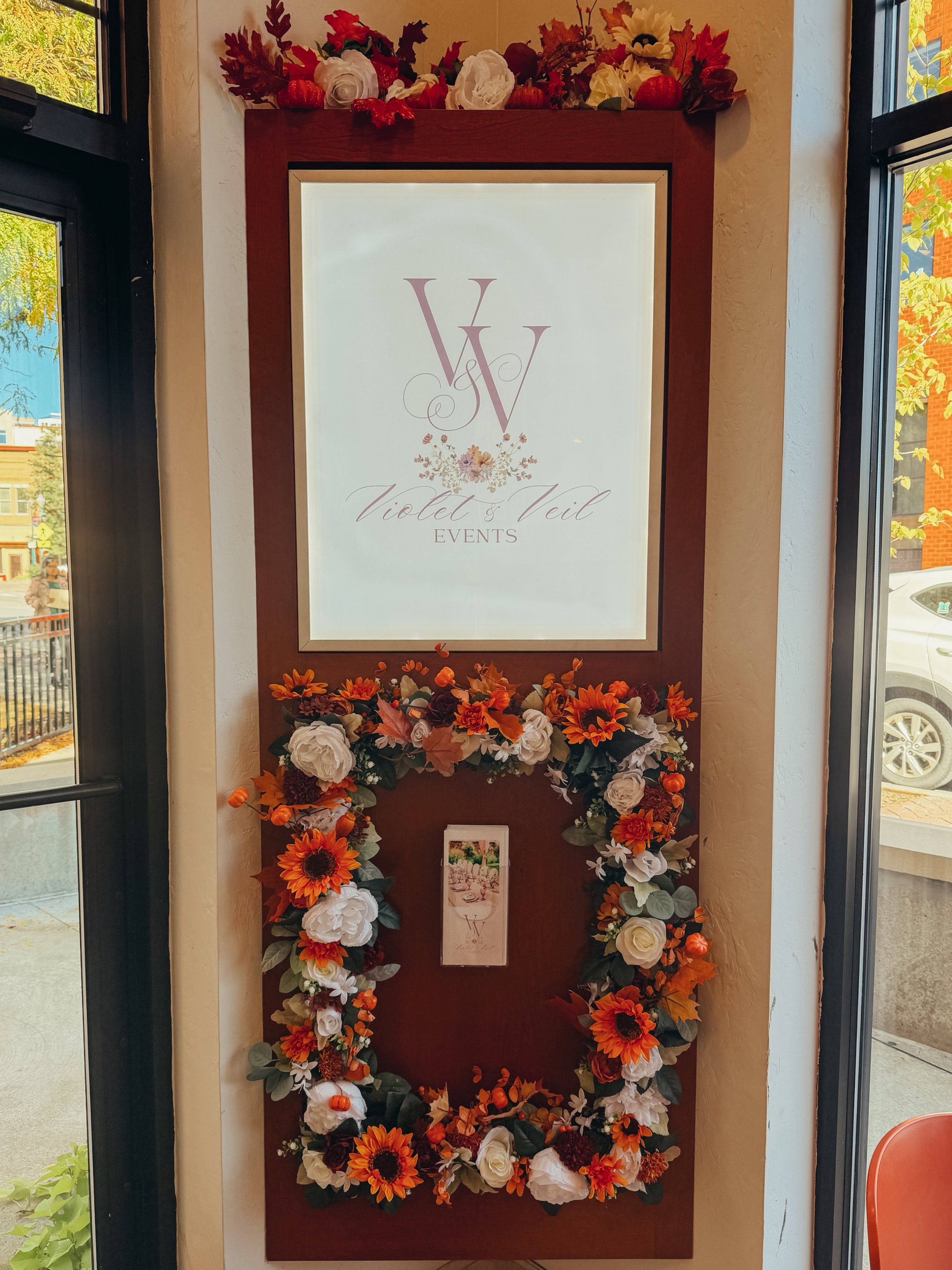 A little Violet &amp; Veil magic is now waiting for you at our favorite bakery! 🧁🌸✨

Villa Italia has been a local favorite for decades, and quite literally never disappoints! They are our go to for all things dessert, from pastries to the most ela
