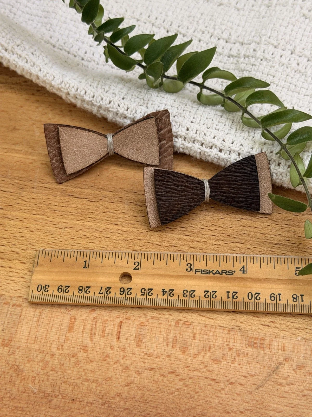 Size reference for the Double Sophie Bow