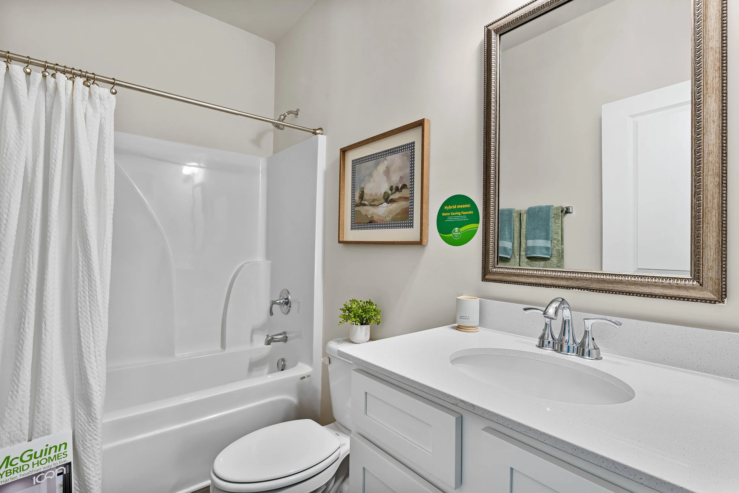 hall bath.jpg