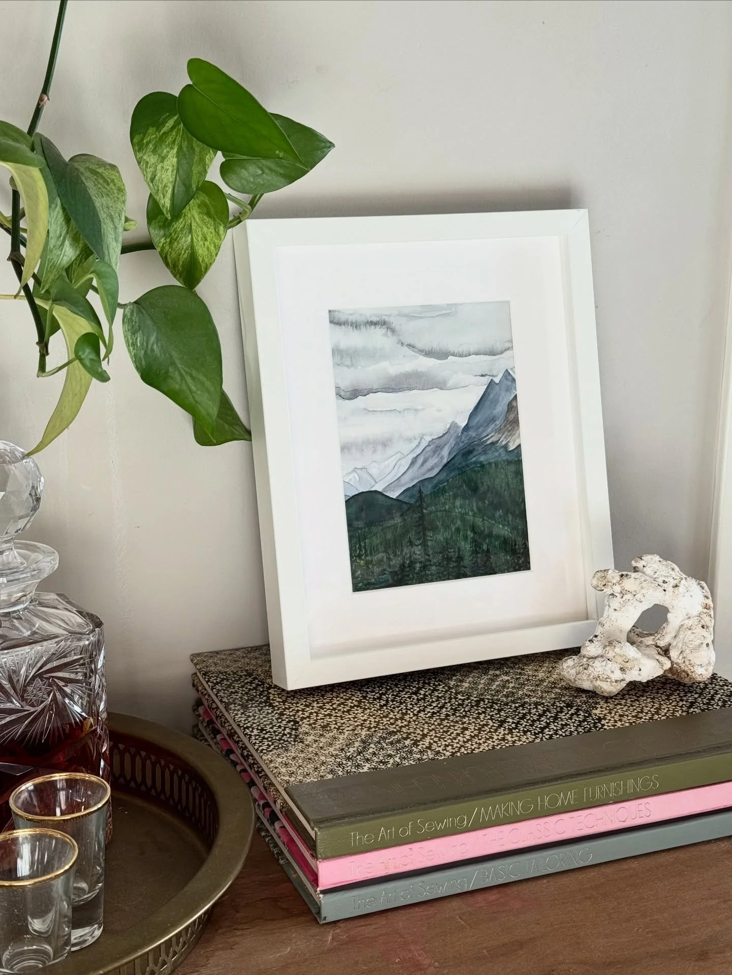 Recently framed a few pieces for Christmas gifts 💕

All 3 pieces are 🩵 SOLD 🩵

#watercolourart #watercolourlandscape #canmorealberta #threesisters #watercolourpainting #handmadeart #calgaryartist #calgaryart #shoplocalyyc