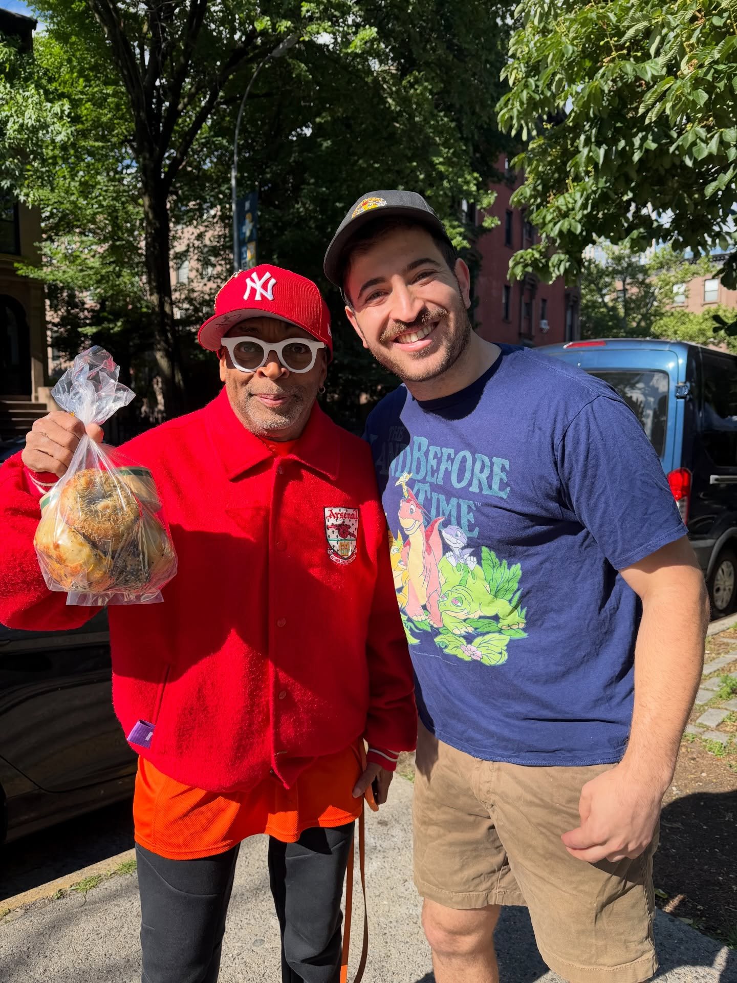 Supporting the @nyknicks and @officialspikelee any way we can 🏀 🥯