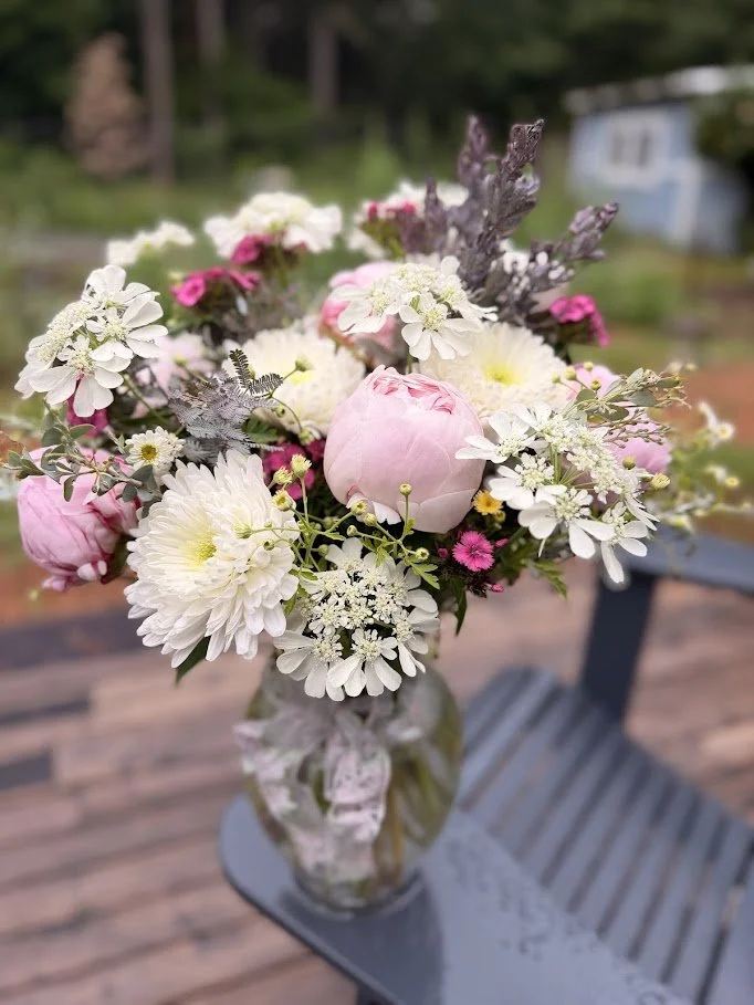 Floral Grand 6_2026 Peony Mum Orlaya.jpg