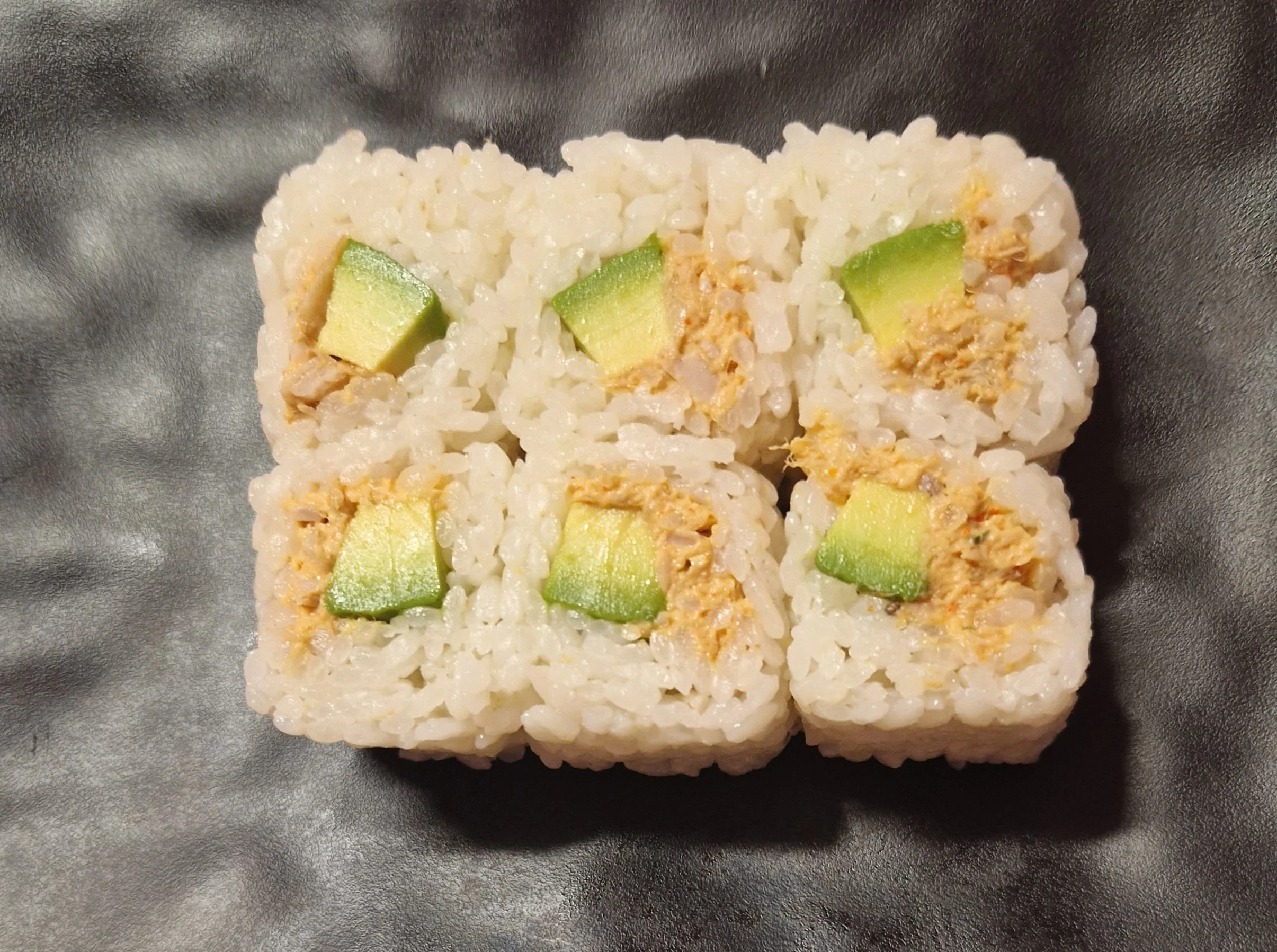 Maki white thon cuit avocat