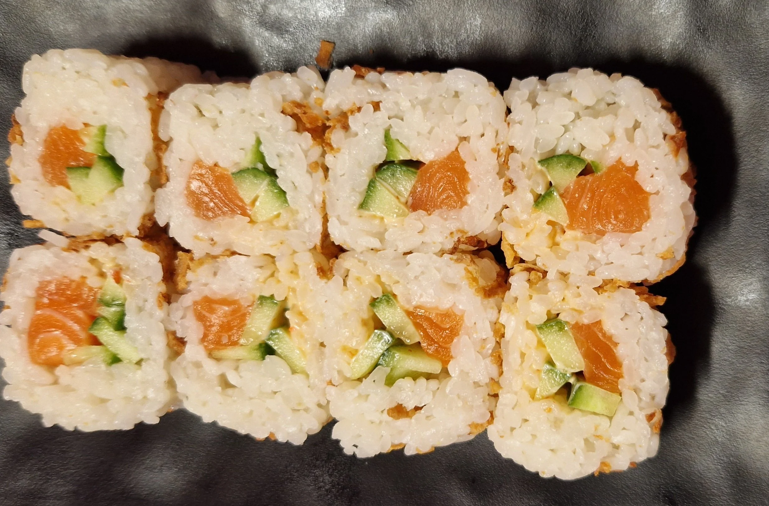 Oignons frits saumon spicy