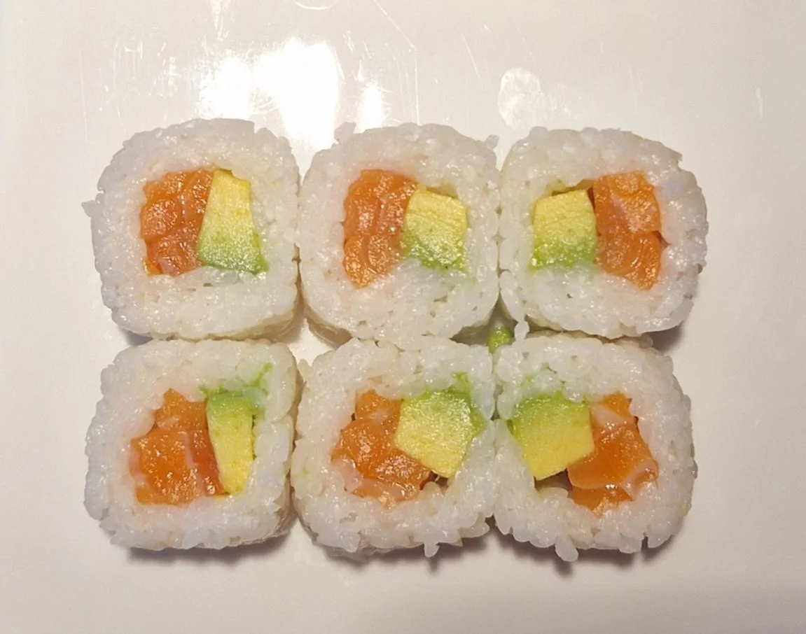 Maki white saumon avocat