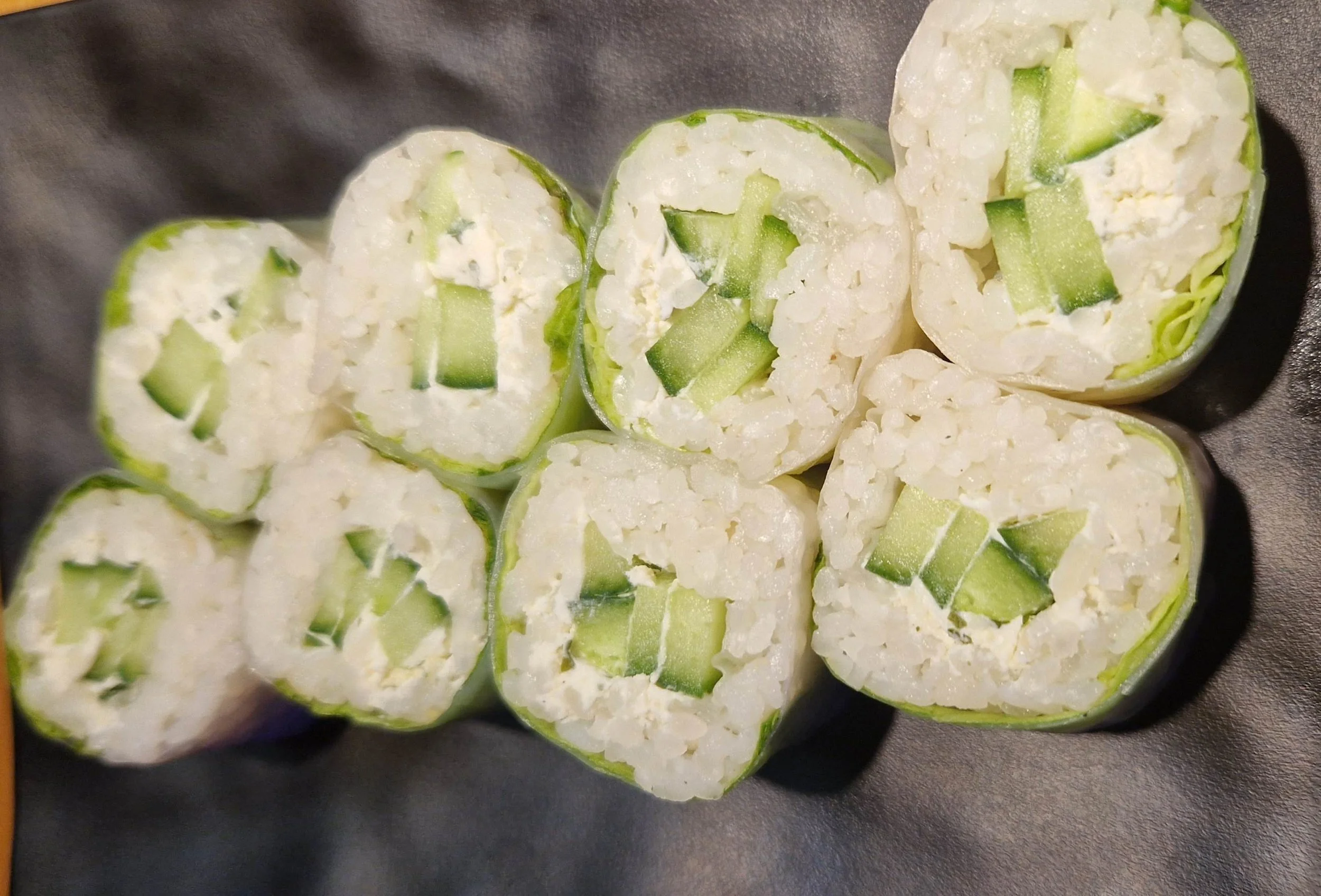 Maki green concombre fromage menthe coriandre