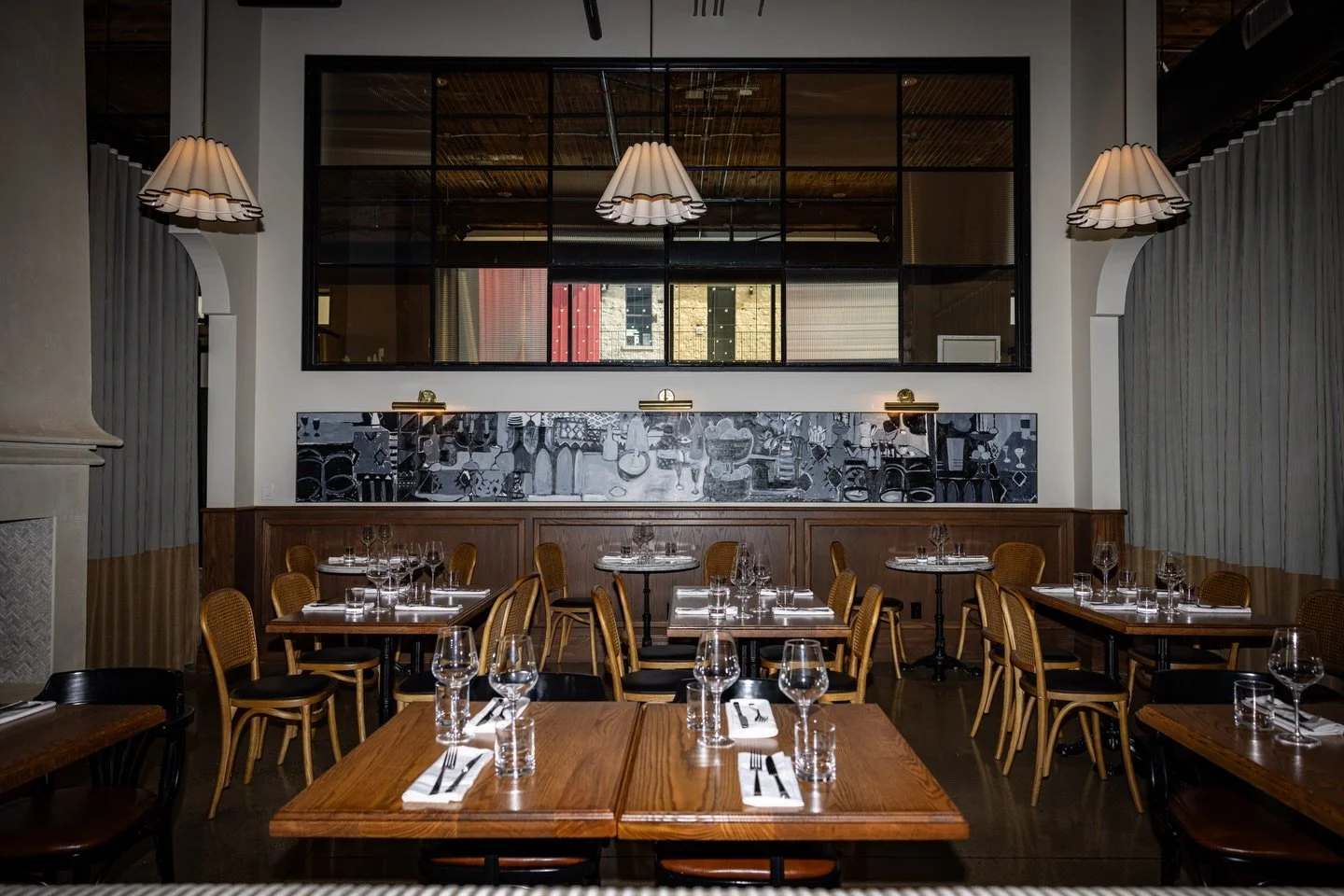 The French Cambridge Ontario restaurant dining room