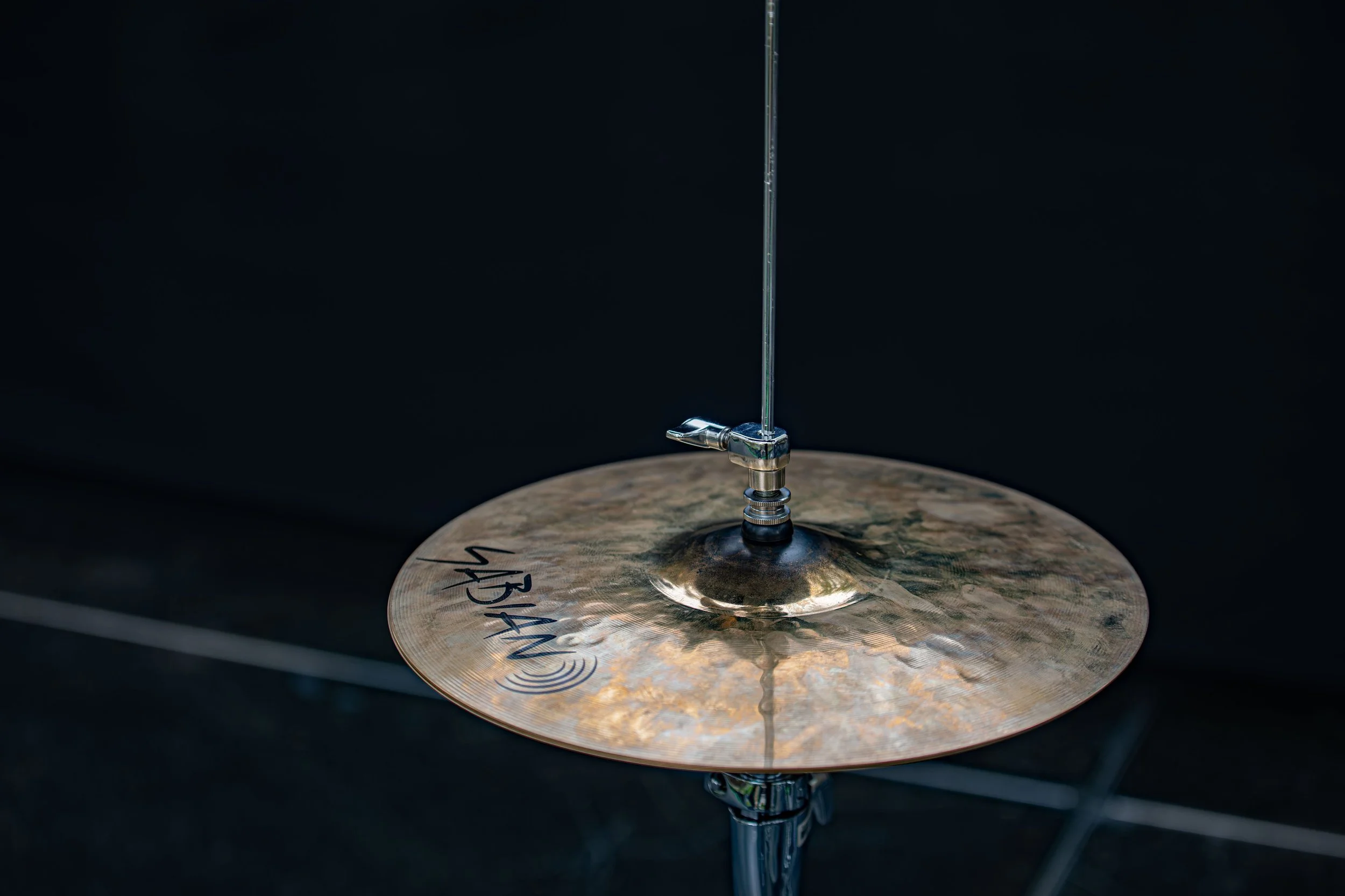 Hi-hat. Locked. Ready. 🥁
#BacklineReady #DrumKit #StageLife #LiveProduction #CrewLife