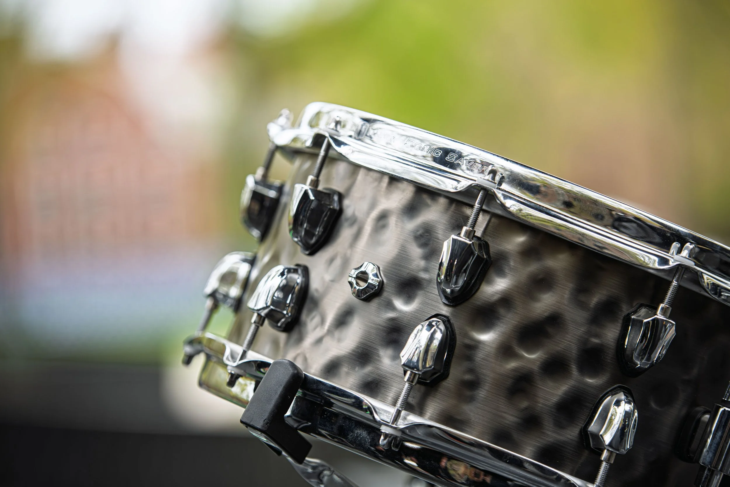 Hammered brass hi-hats on the backline &mdash; crisp, tight, and ready to cut through. 🥁⚡
#BacklineReady #HiHat #HammeredBrass #DrumKit #LiveProduction #SoundCheck #StagePrep #ShowReady