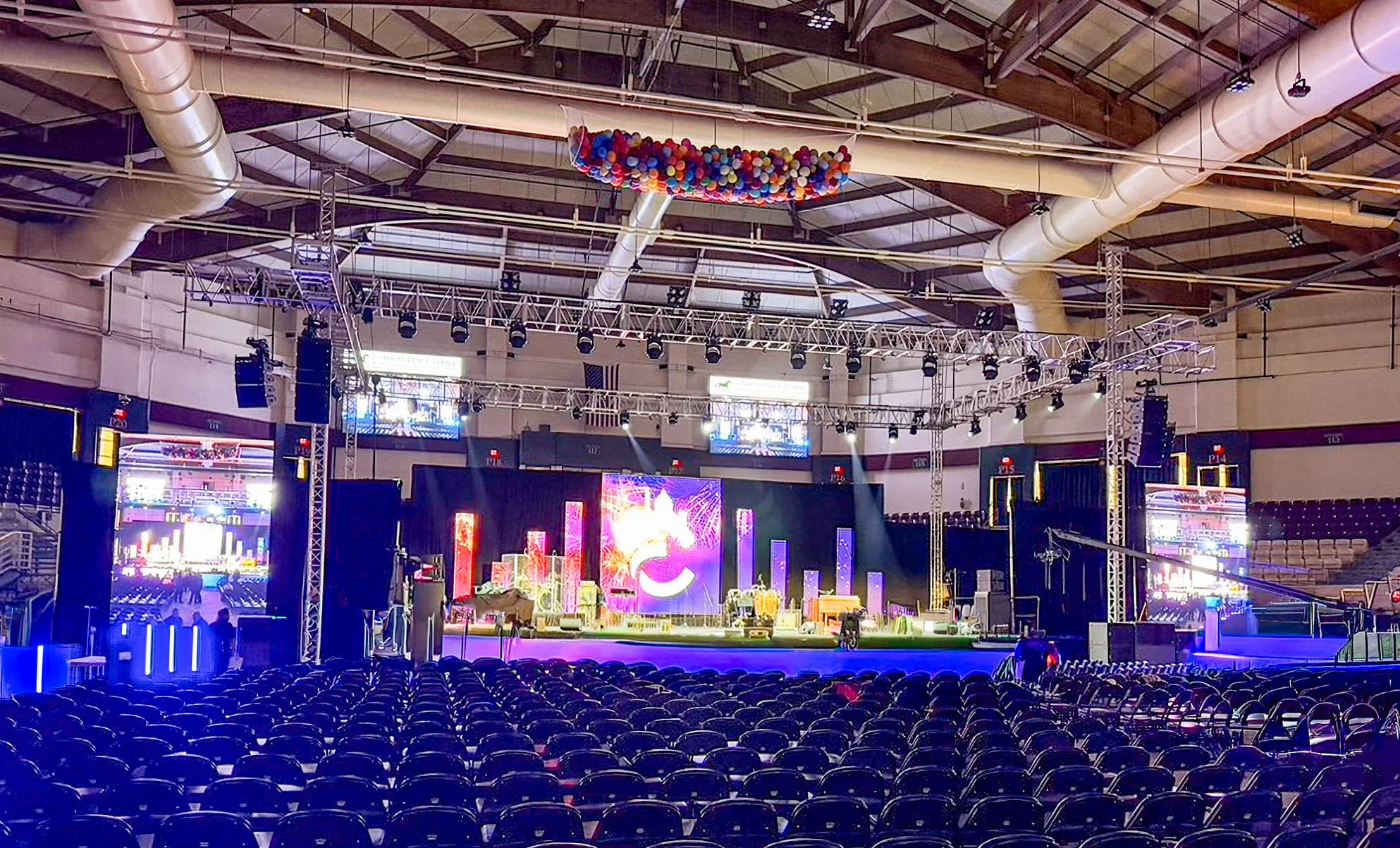 Indoor and outdoor mobile truss roof system for concerts and events