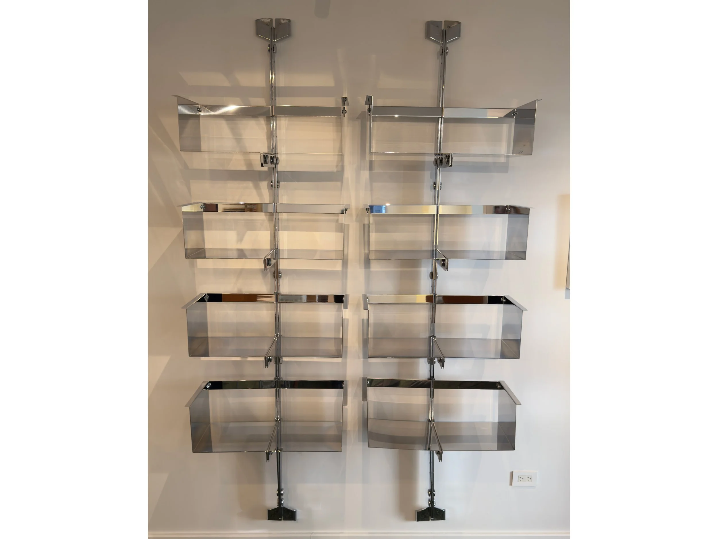 Vittorio Introini, Modular wall-mounted shelving system (pair), Italy 1969 (Size L)