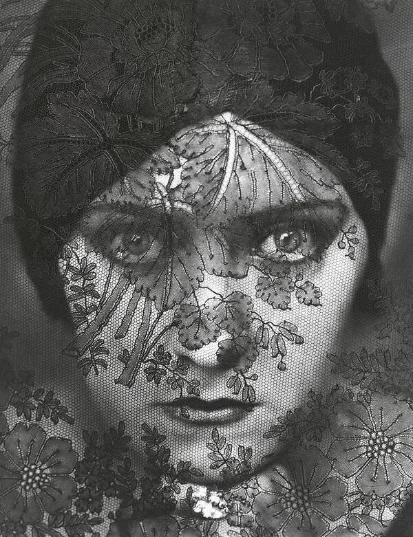 portrait-of-gloria-swanson-behind-lace-edward-steichen.jpg