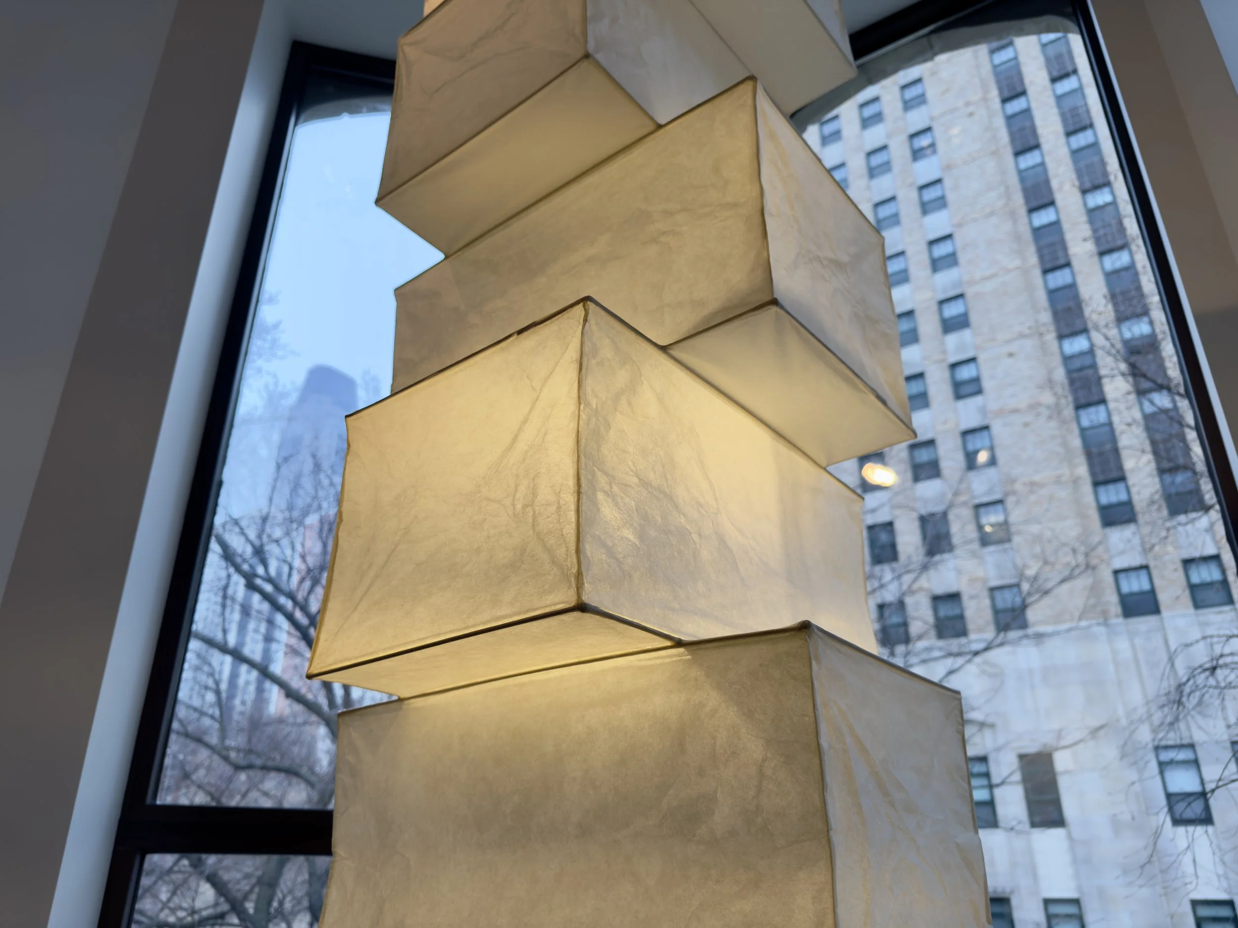 Isamu Noguchi, Akari UF4-L10, 1951