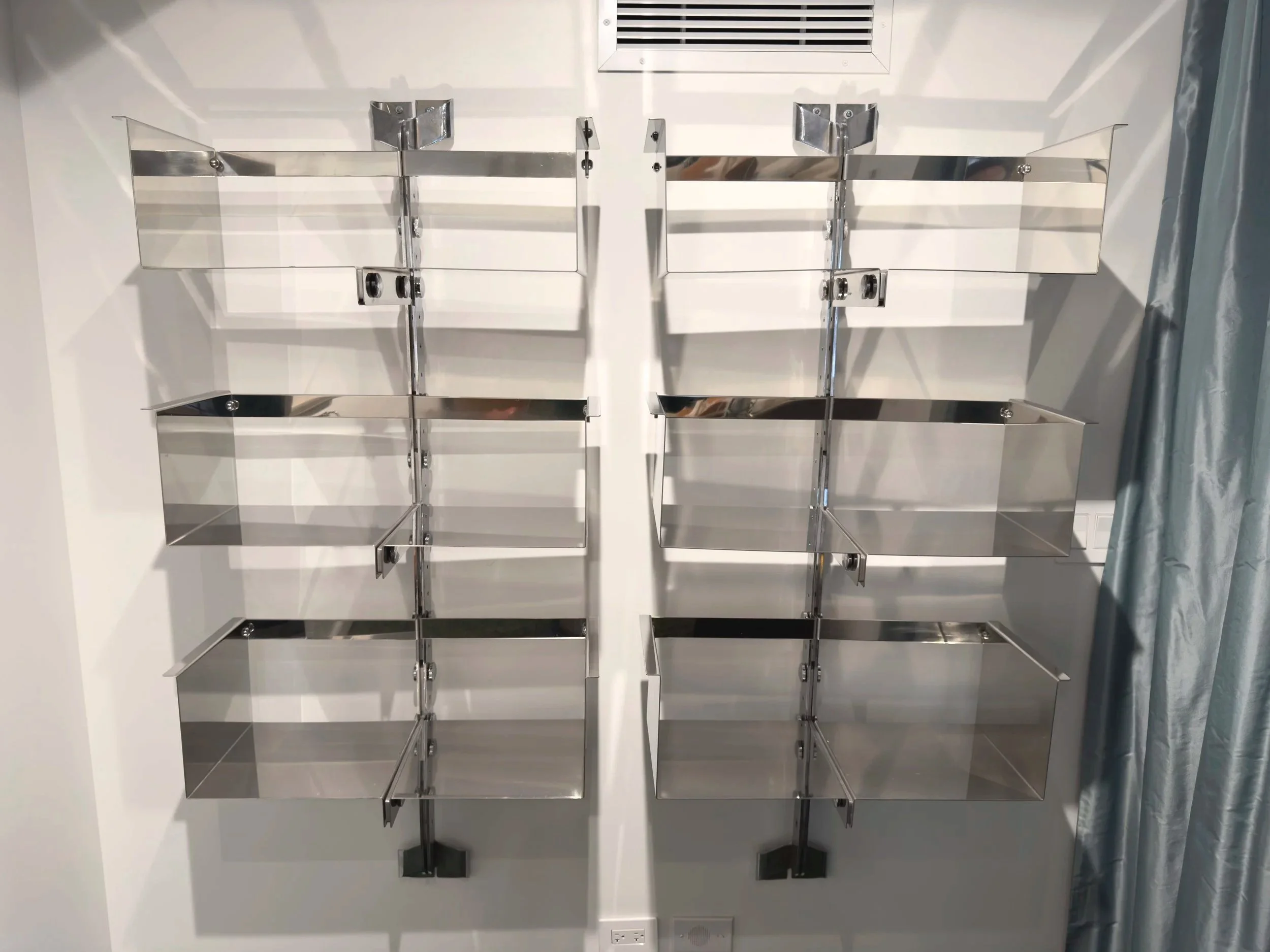 Vittorio Introini, Modular wall-mounted shelving system (pair) Italy 1969 (Size M)