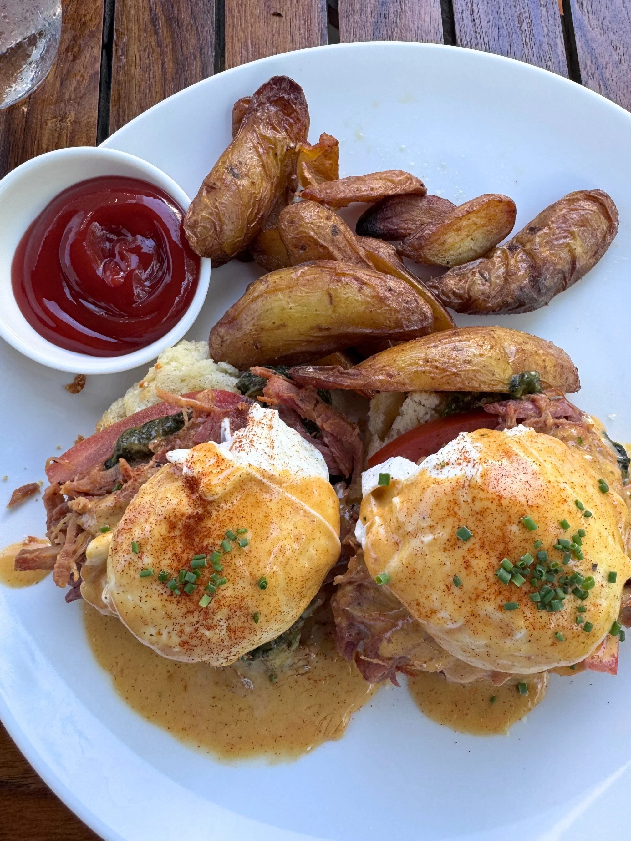eggs benedict.jpg