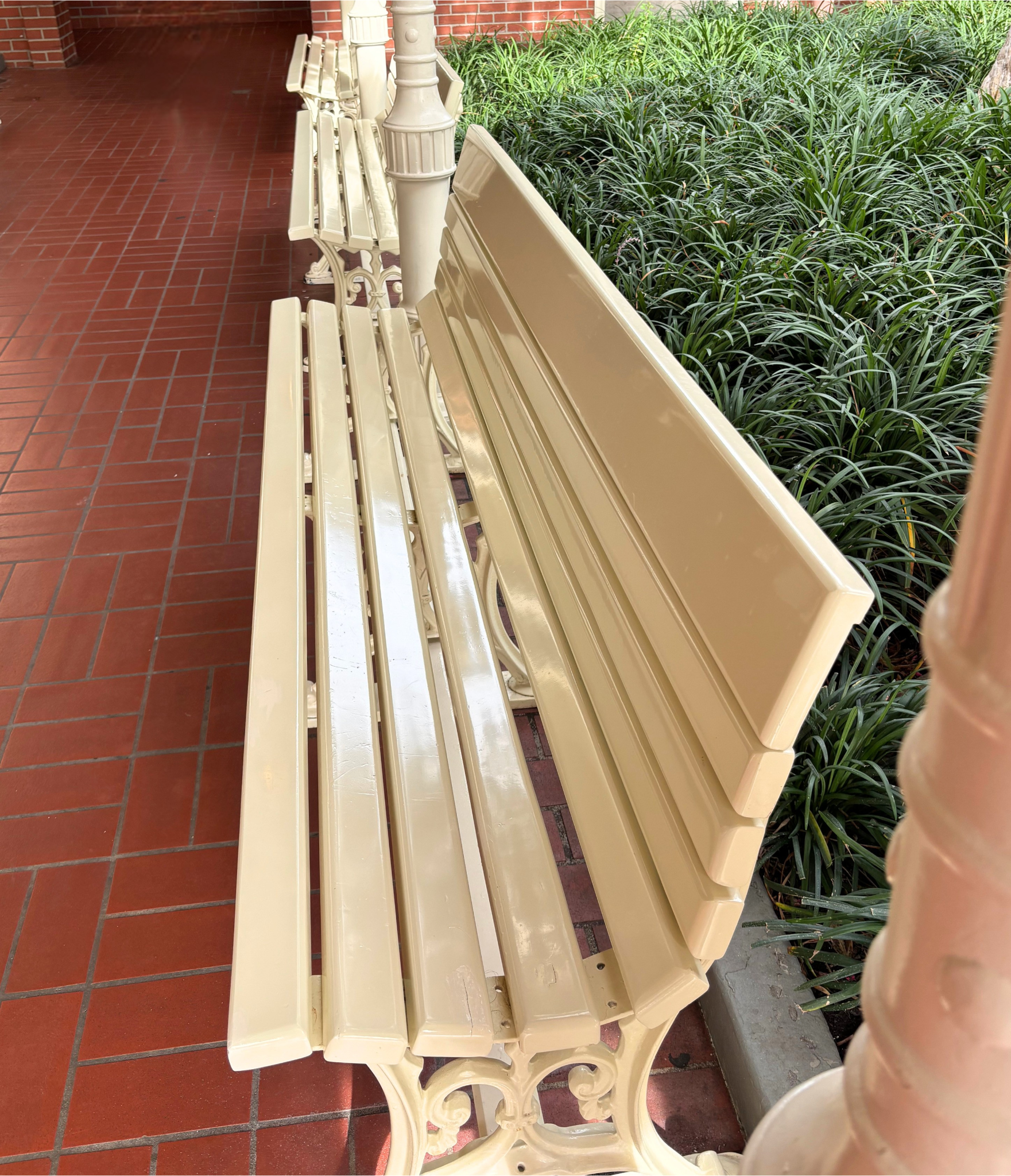 main street bench.png