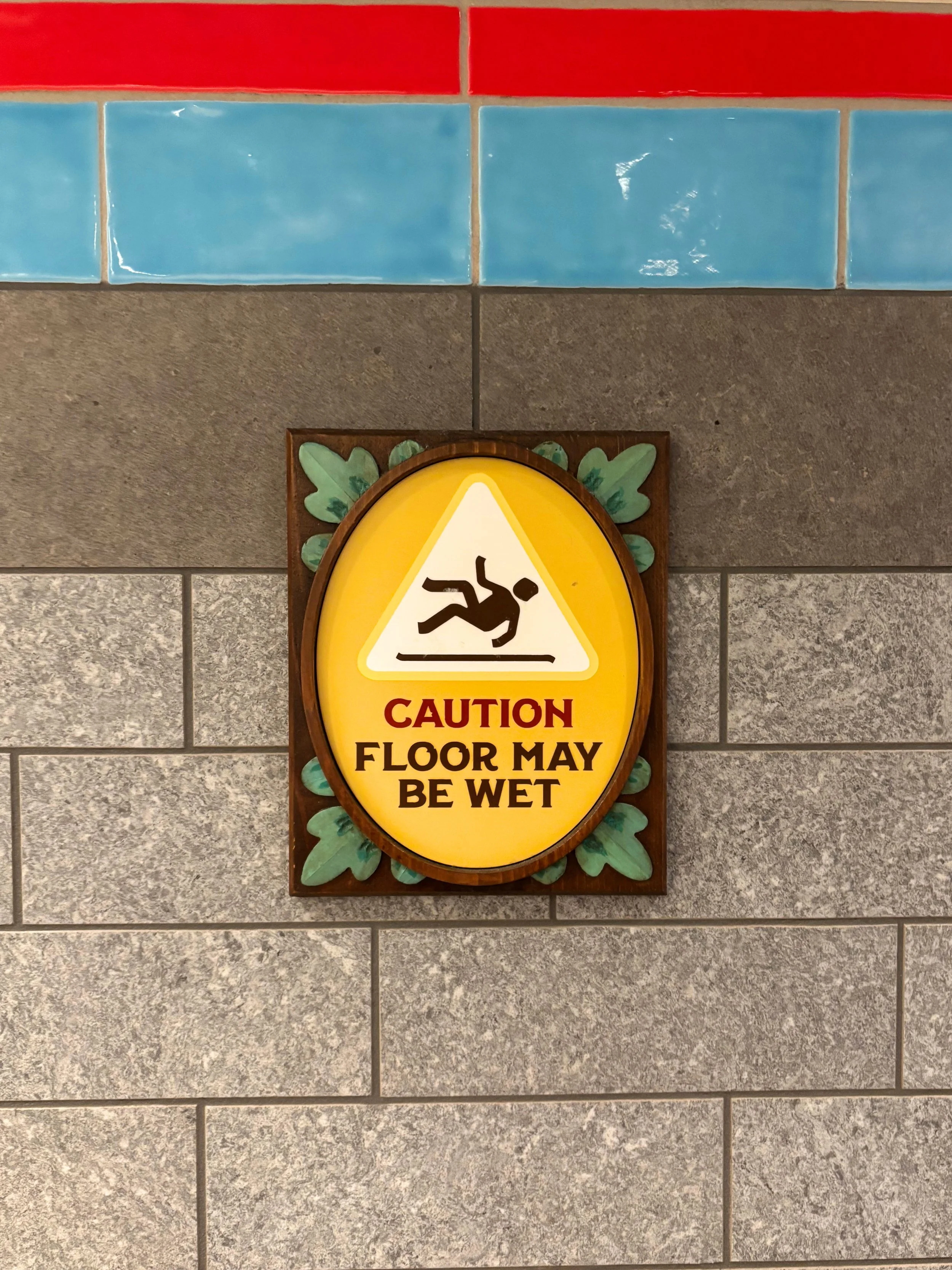 pinoc slippery sign.jpg