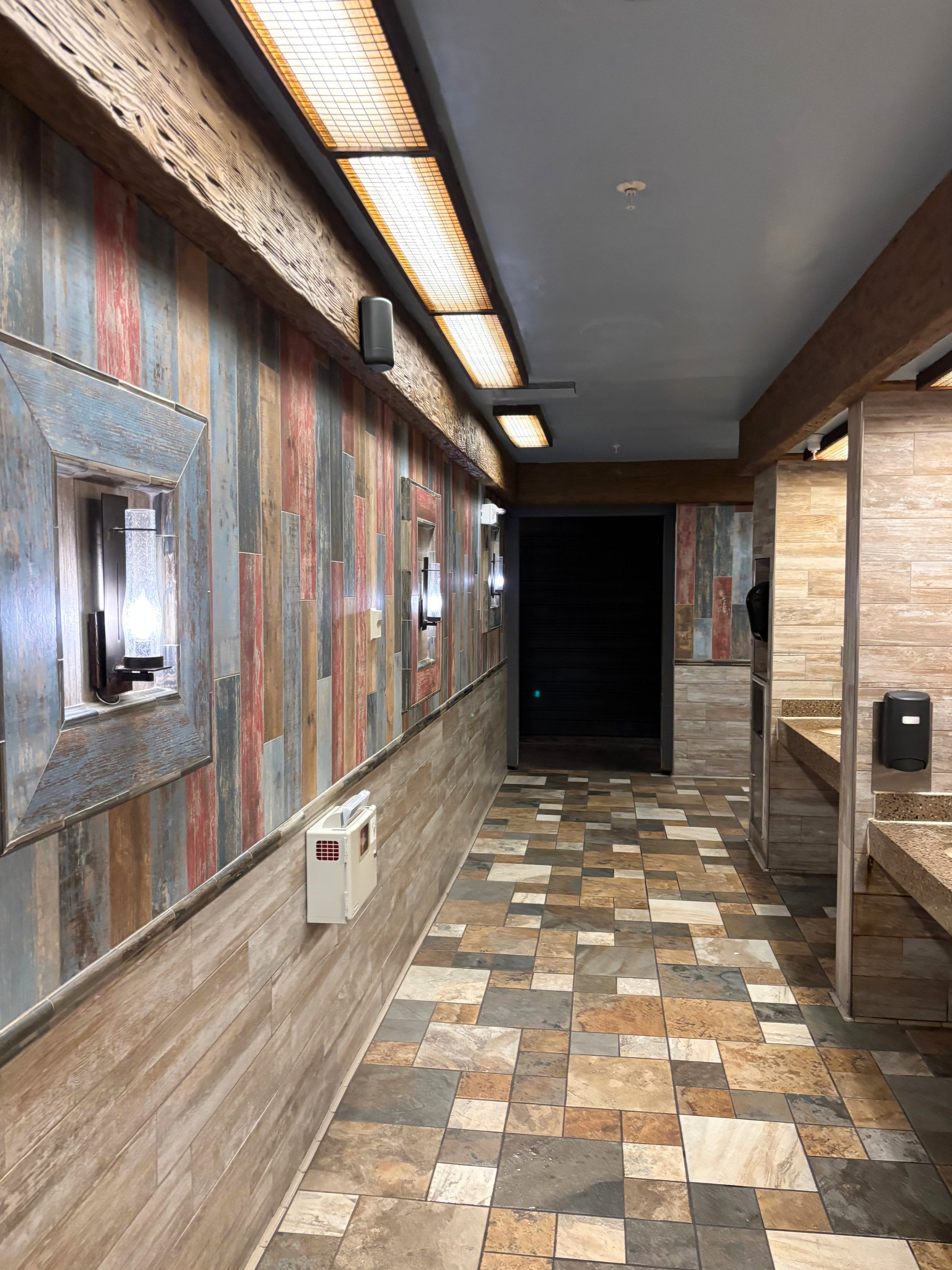 bayou inside wall and sinks.jpg