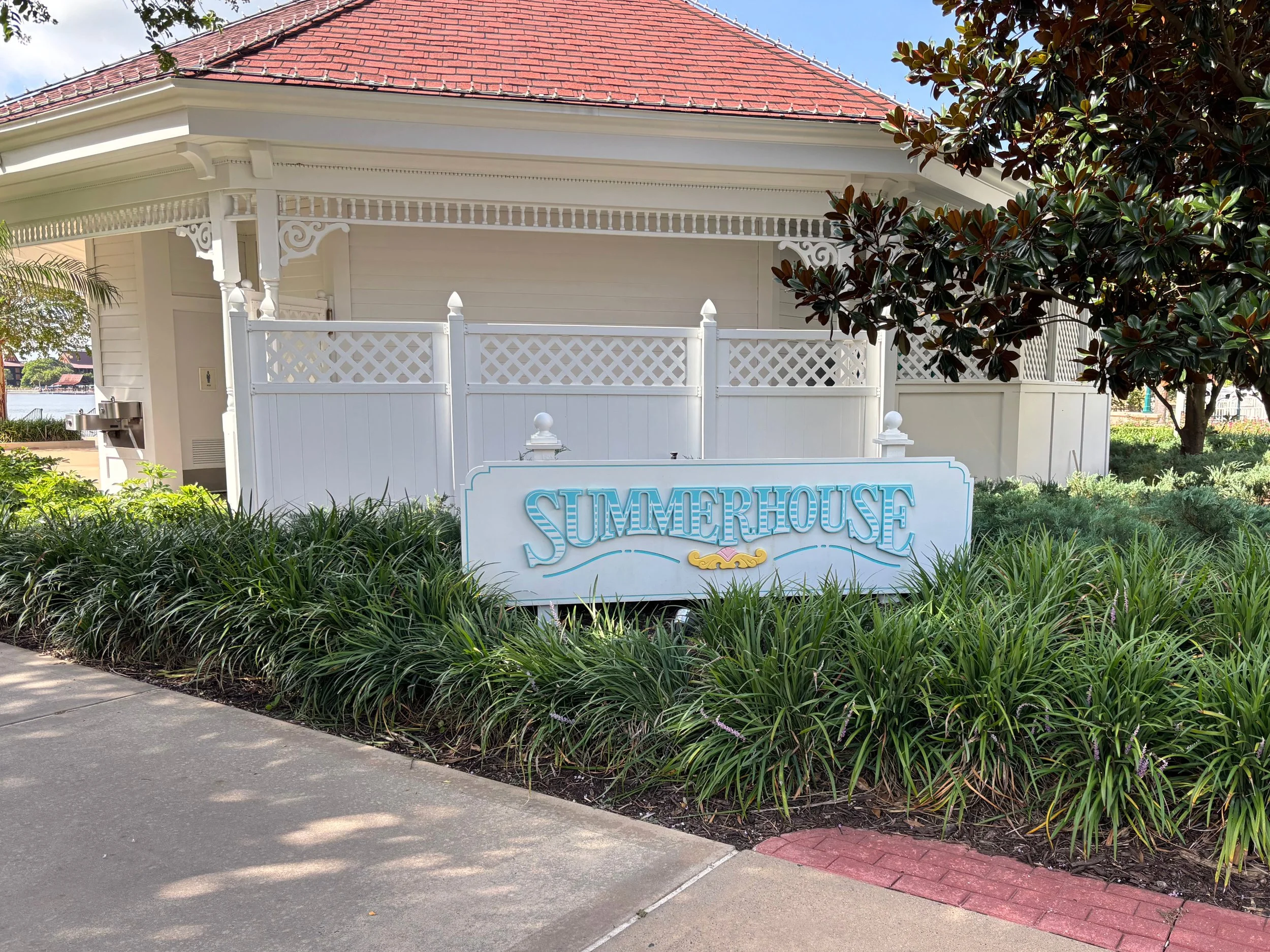 gf summerhouse outside sign.jpg